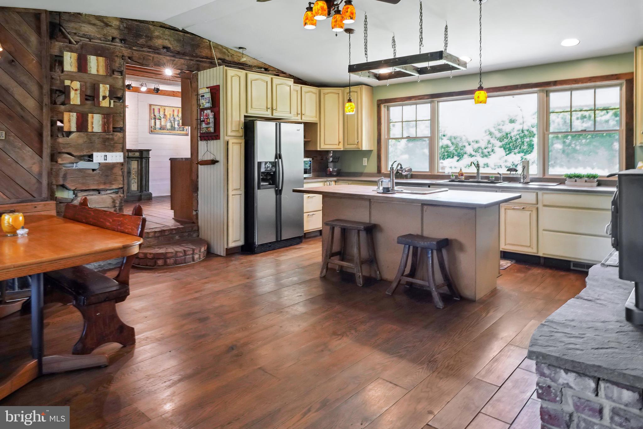 GRANT ACRES ESTATES - Residential