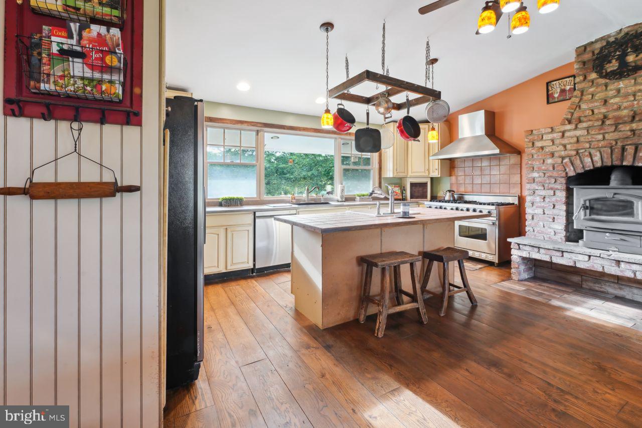 GRANT ACRES ESTATES - Residential