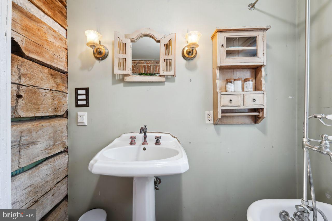 GRANT ACRES ESTATES - Residential