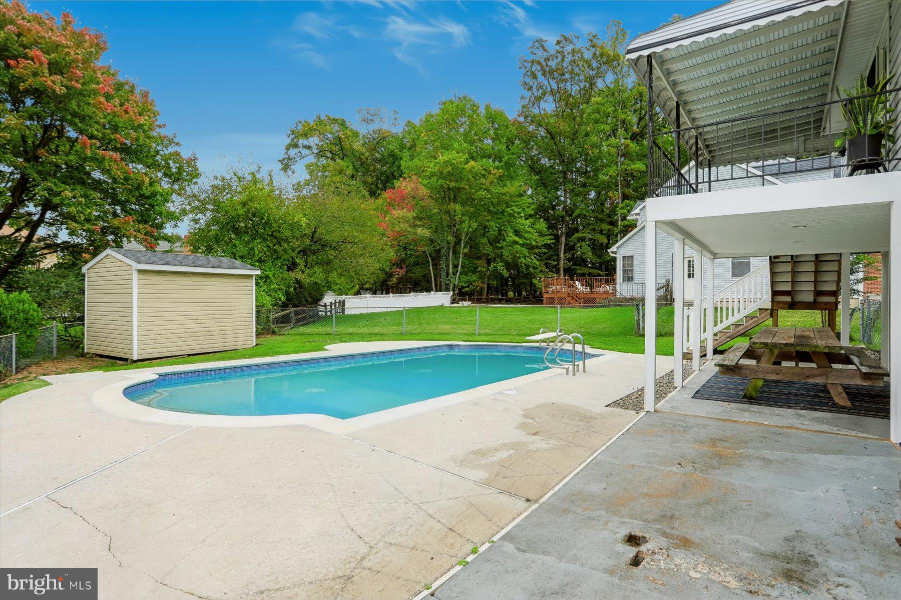 5 BRUCETOWN COURT