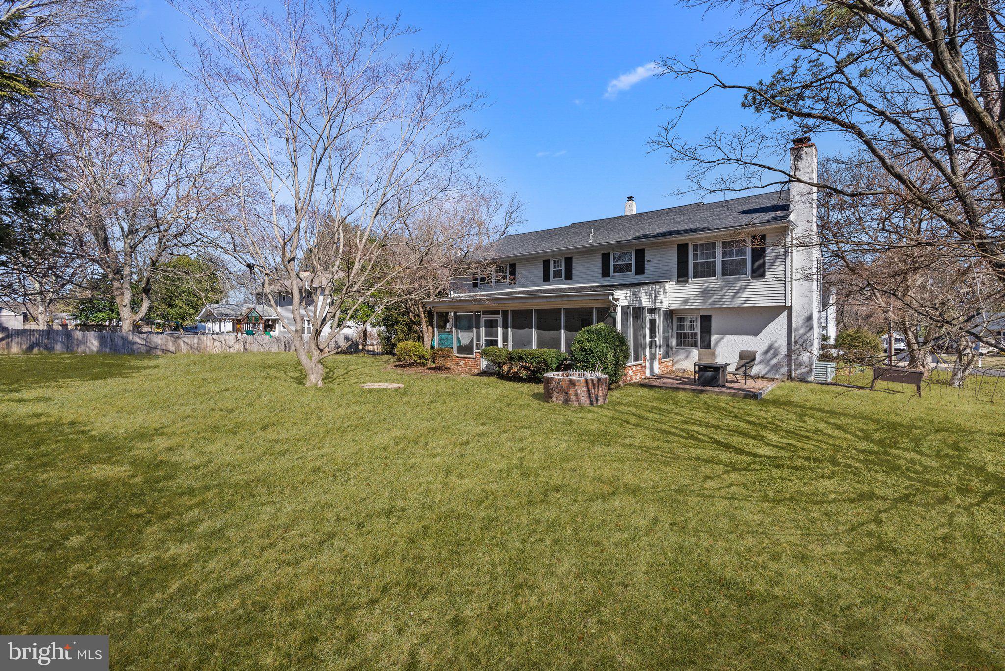 EDGEWOOD PARK - Residential Lease