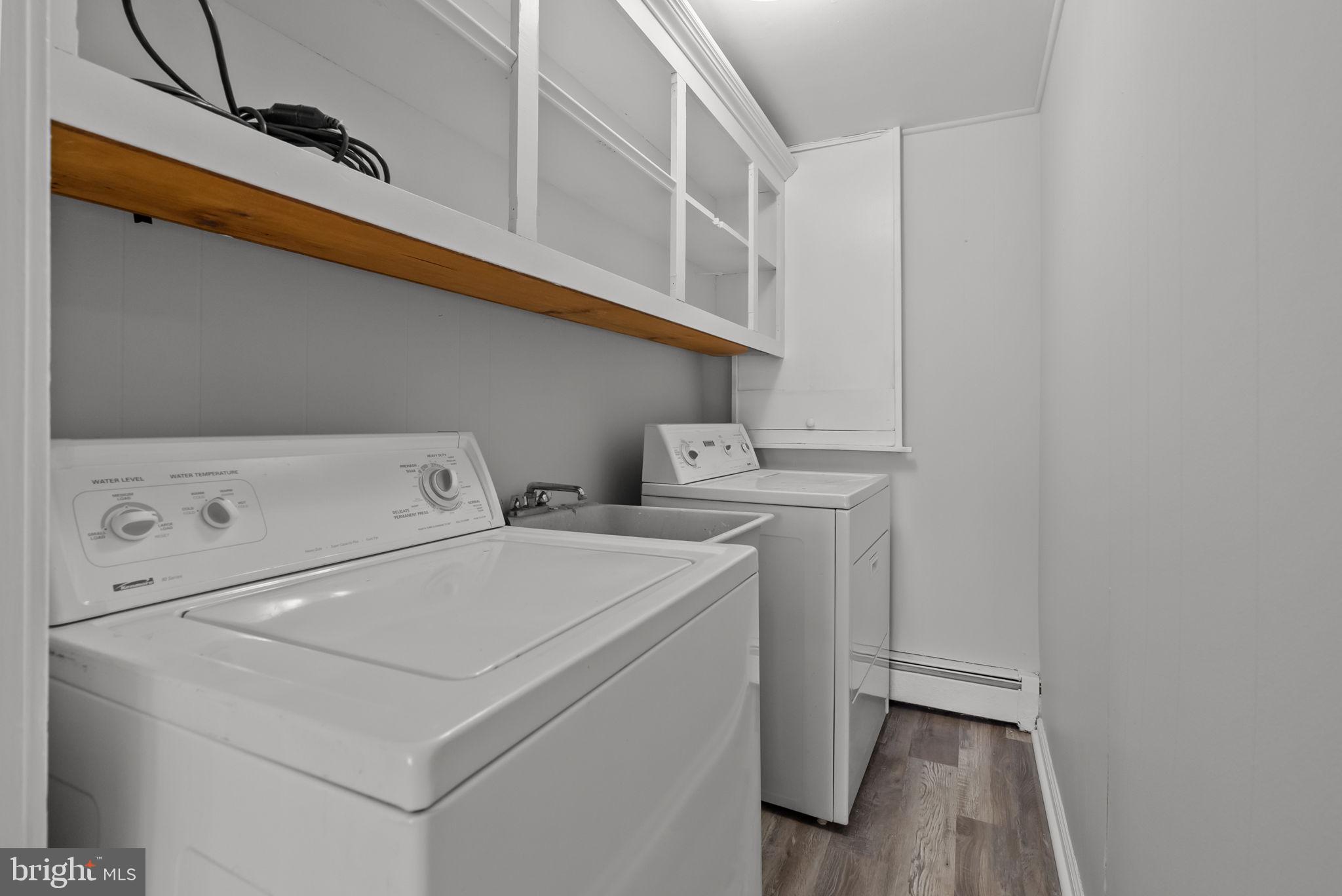 EDGEWOOD PARK - Residential Lease