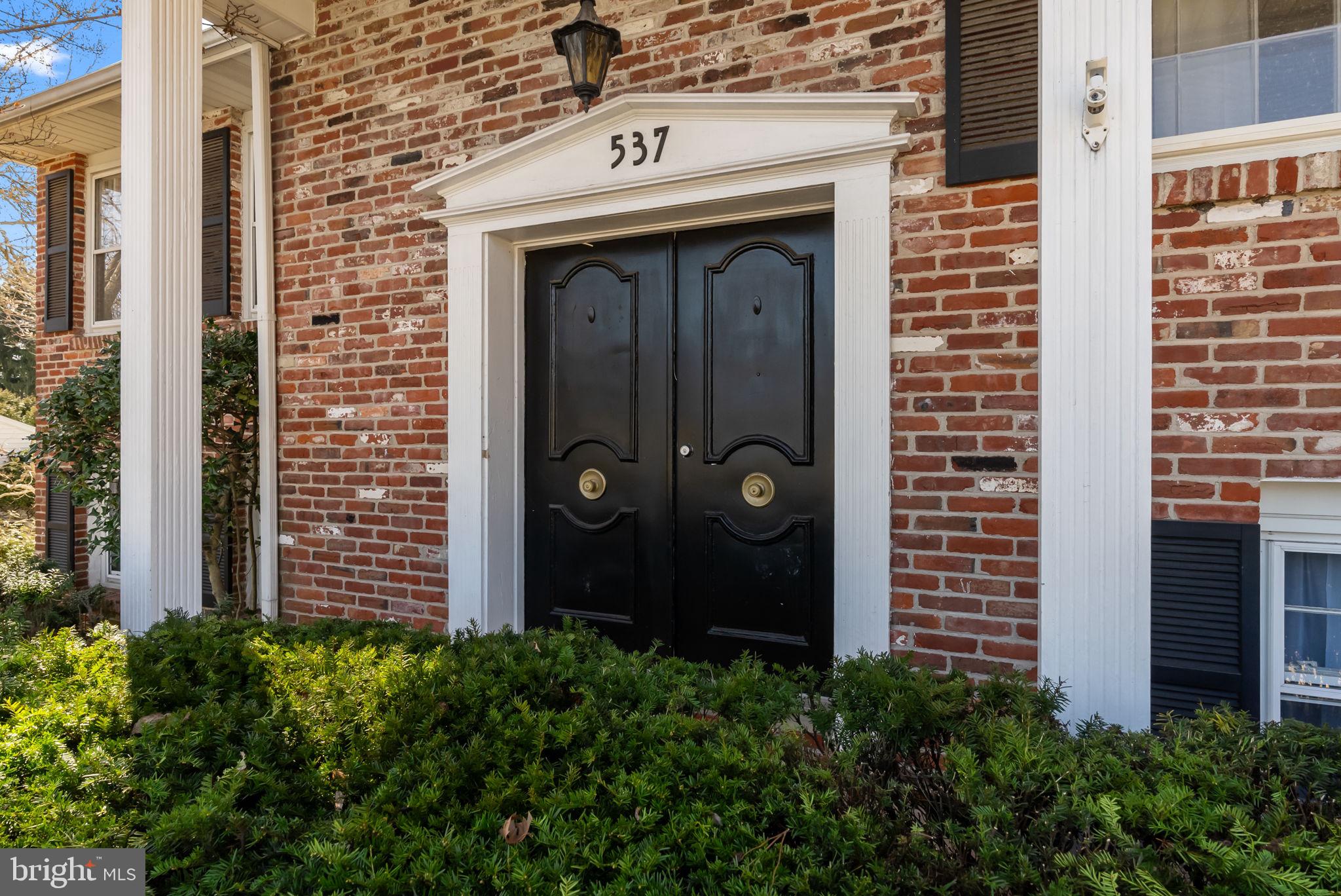 EDGEWOOD PARK - Residential Lease