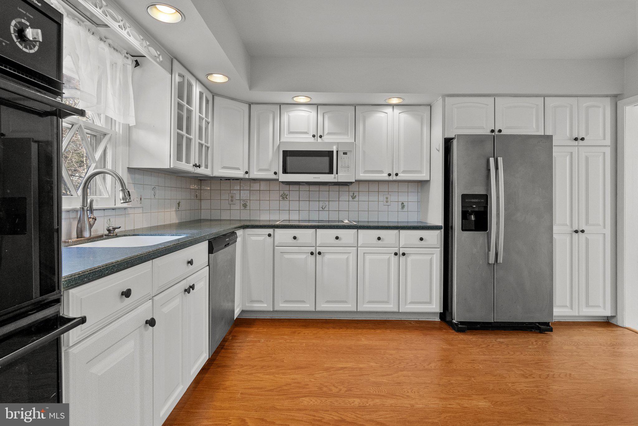 EDGEWOOD PARK - Residential Lease