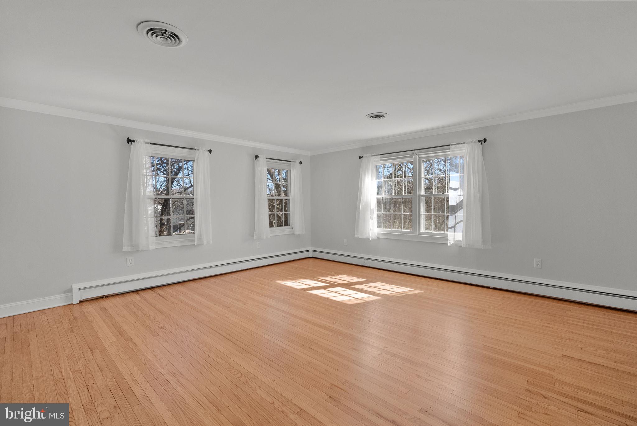 EDGEWOOD PARK - Residential Lease