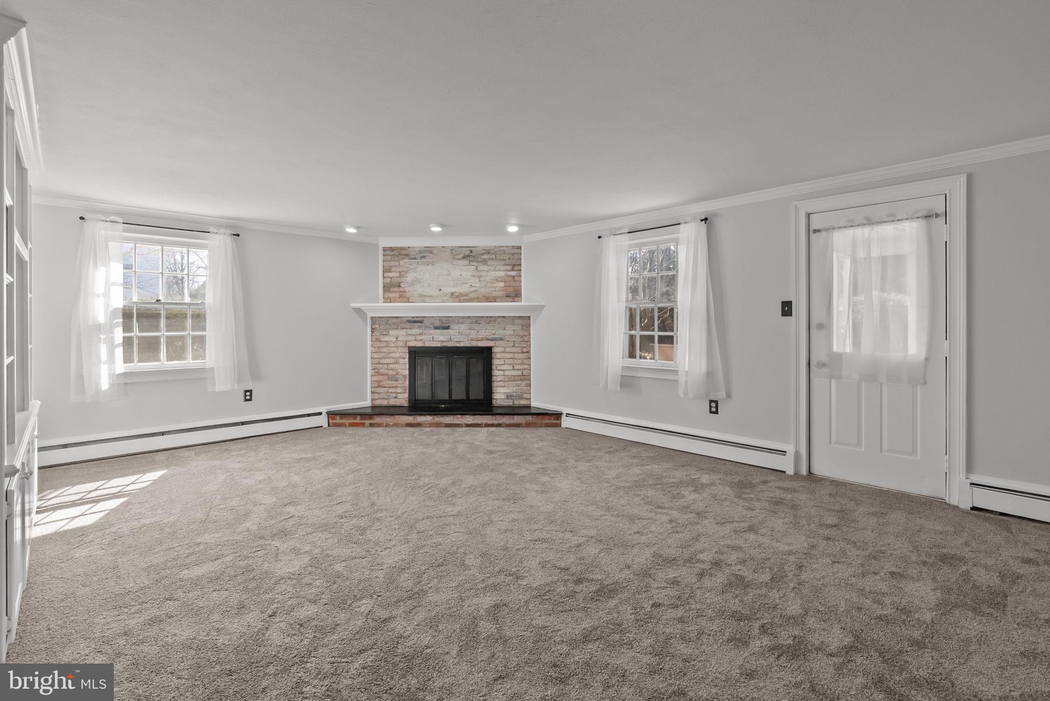 EDGEWOOD PARK - Residential Lease