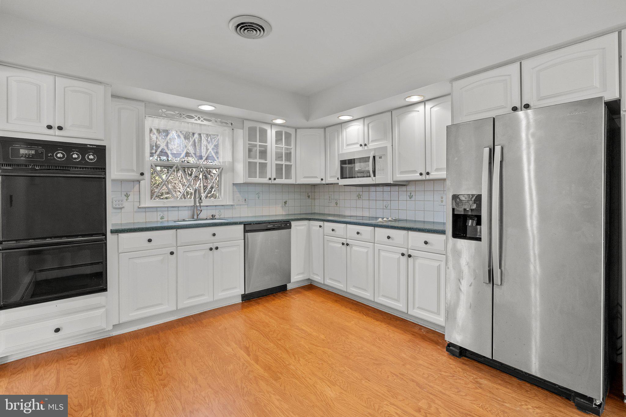 EDGEWOOD PARK - Residential Lease