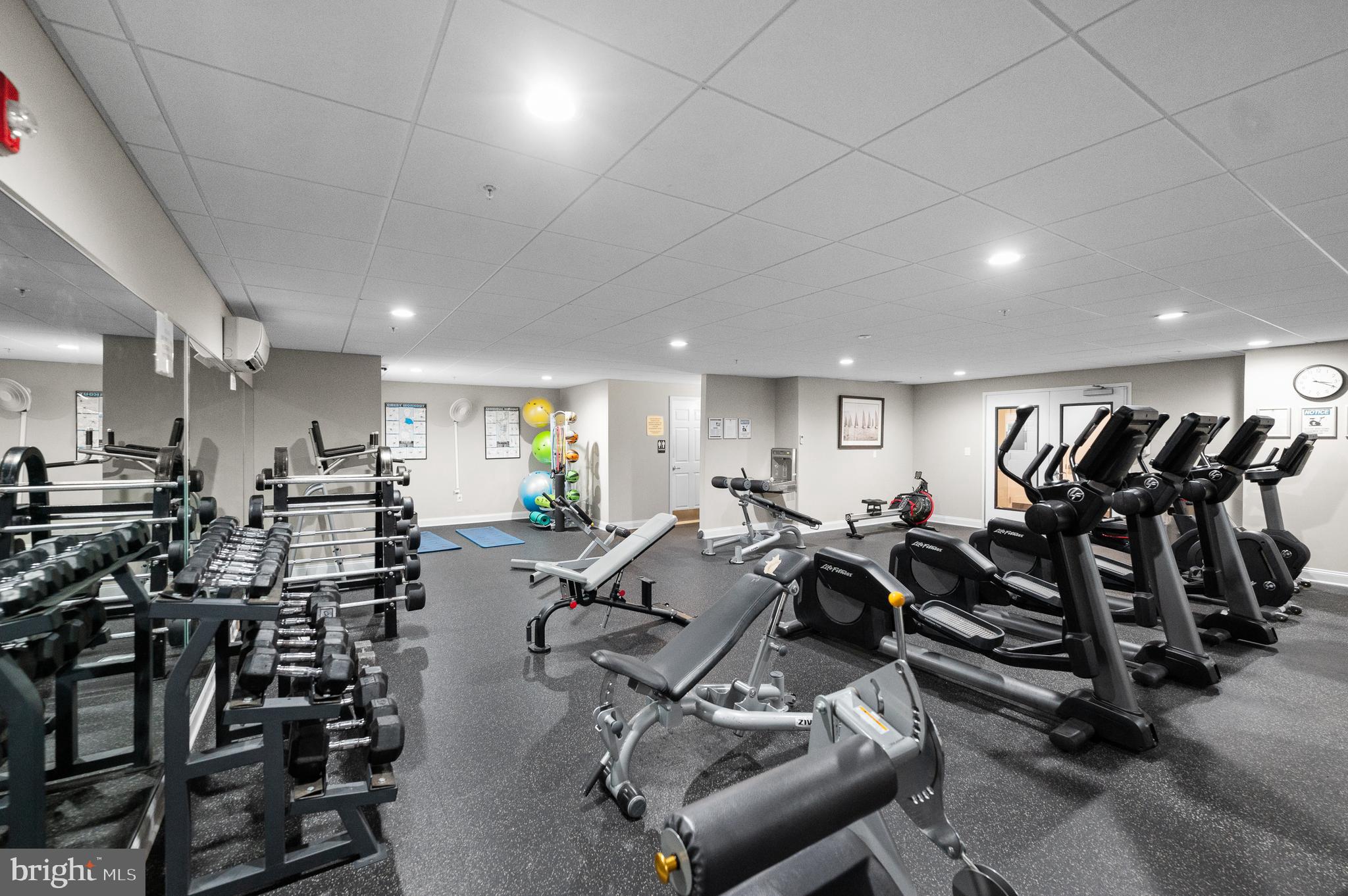 350 W ELM STREET 3122