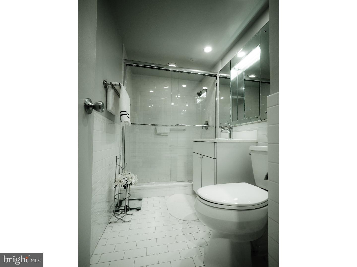 ART MUSEUM AREA - Residential Lease