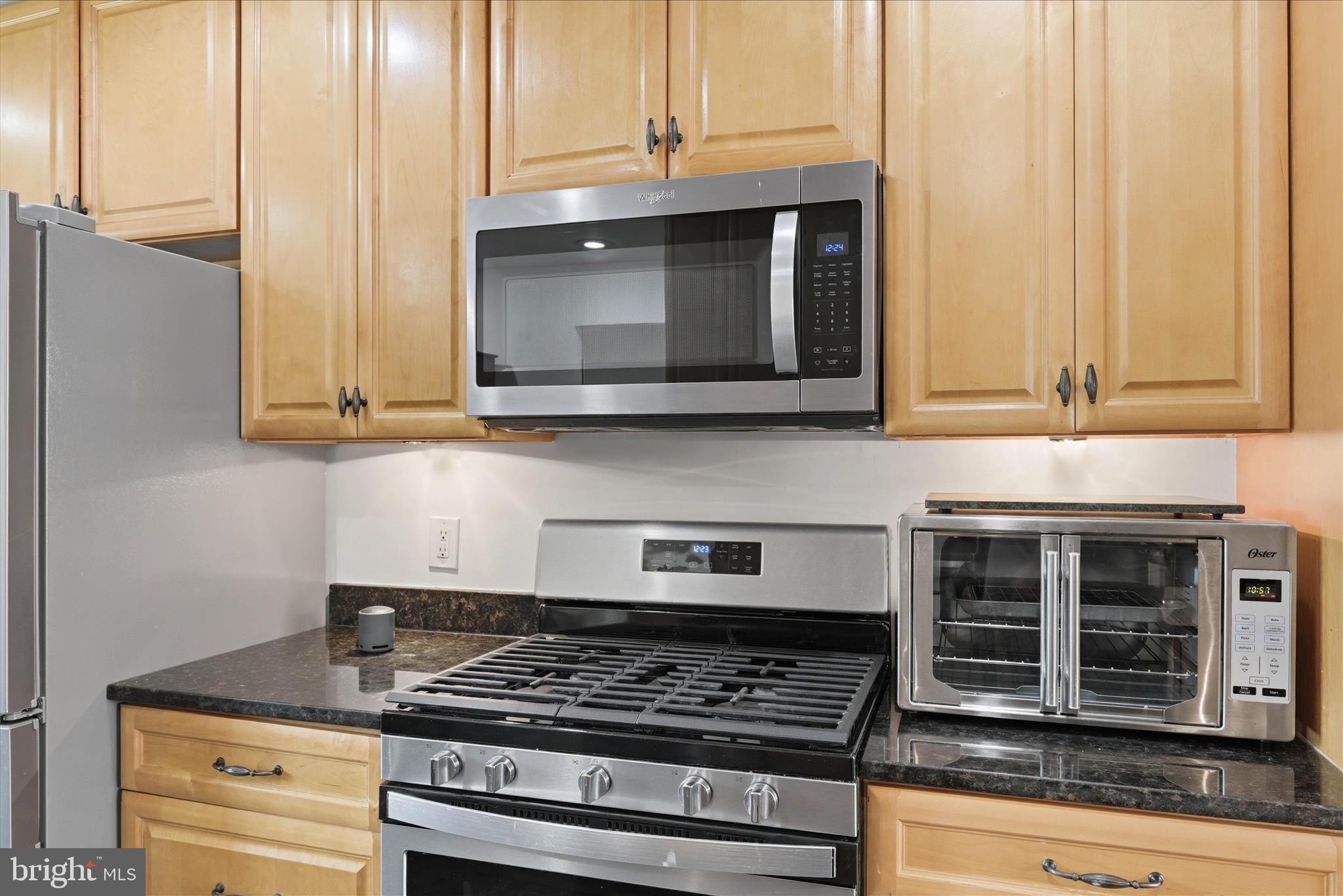 STONEWALL MANOR - Residential