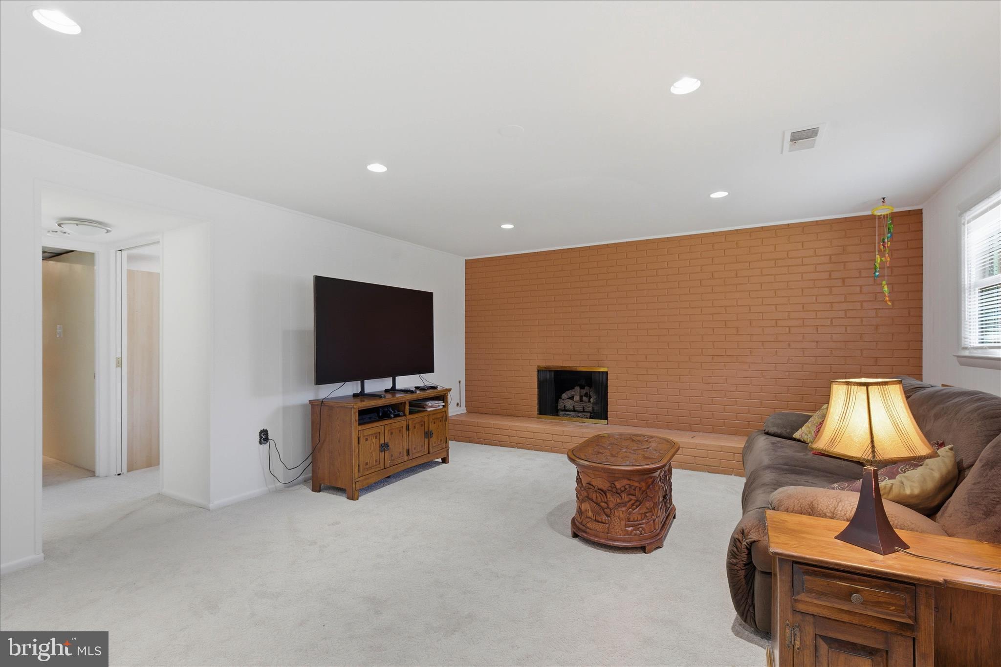 STONEWALL MANOR - Residential