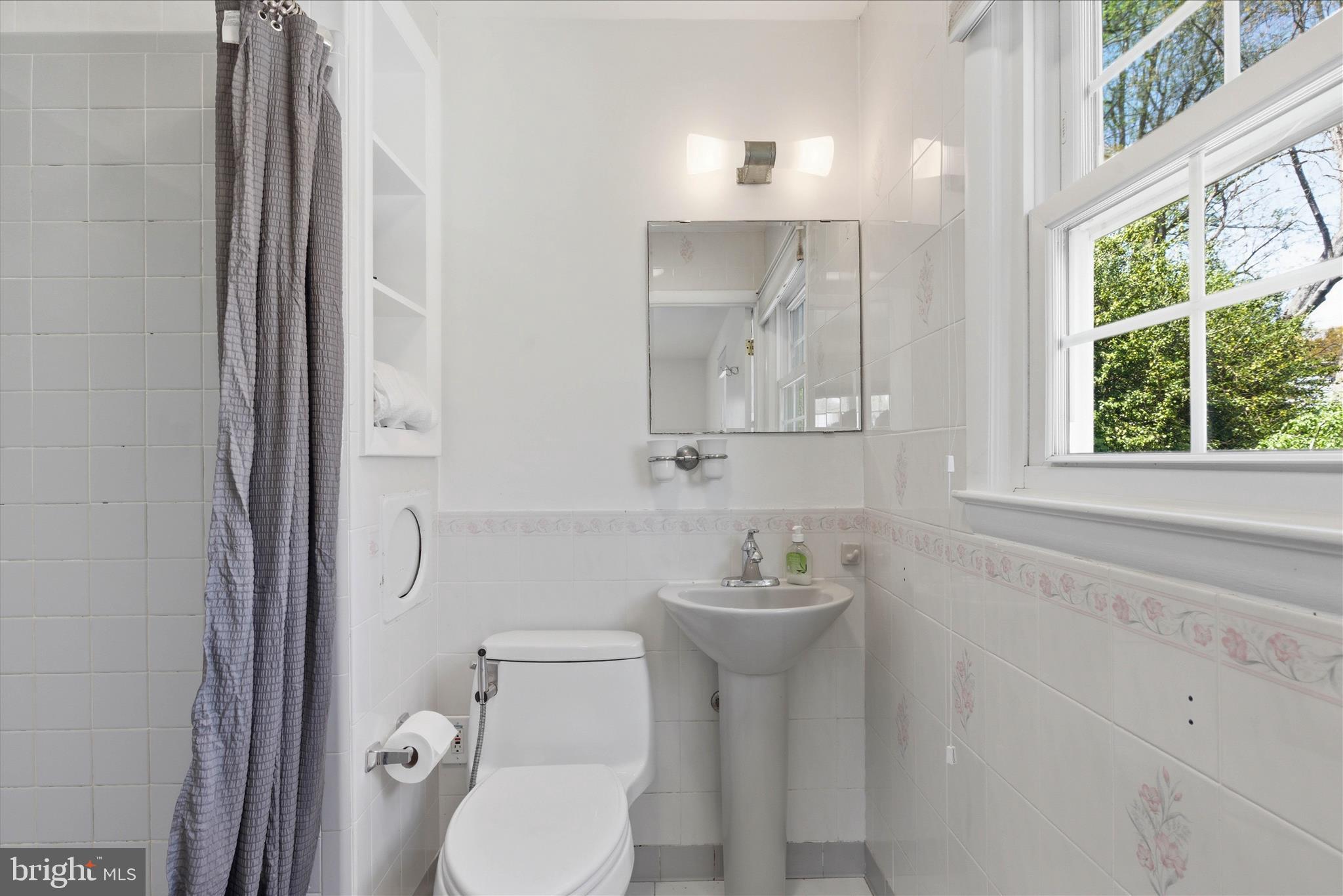 STONEWALL MANOR - Residential