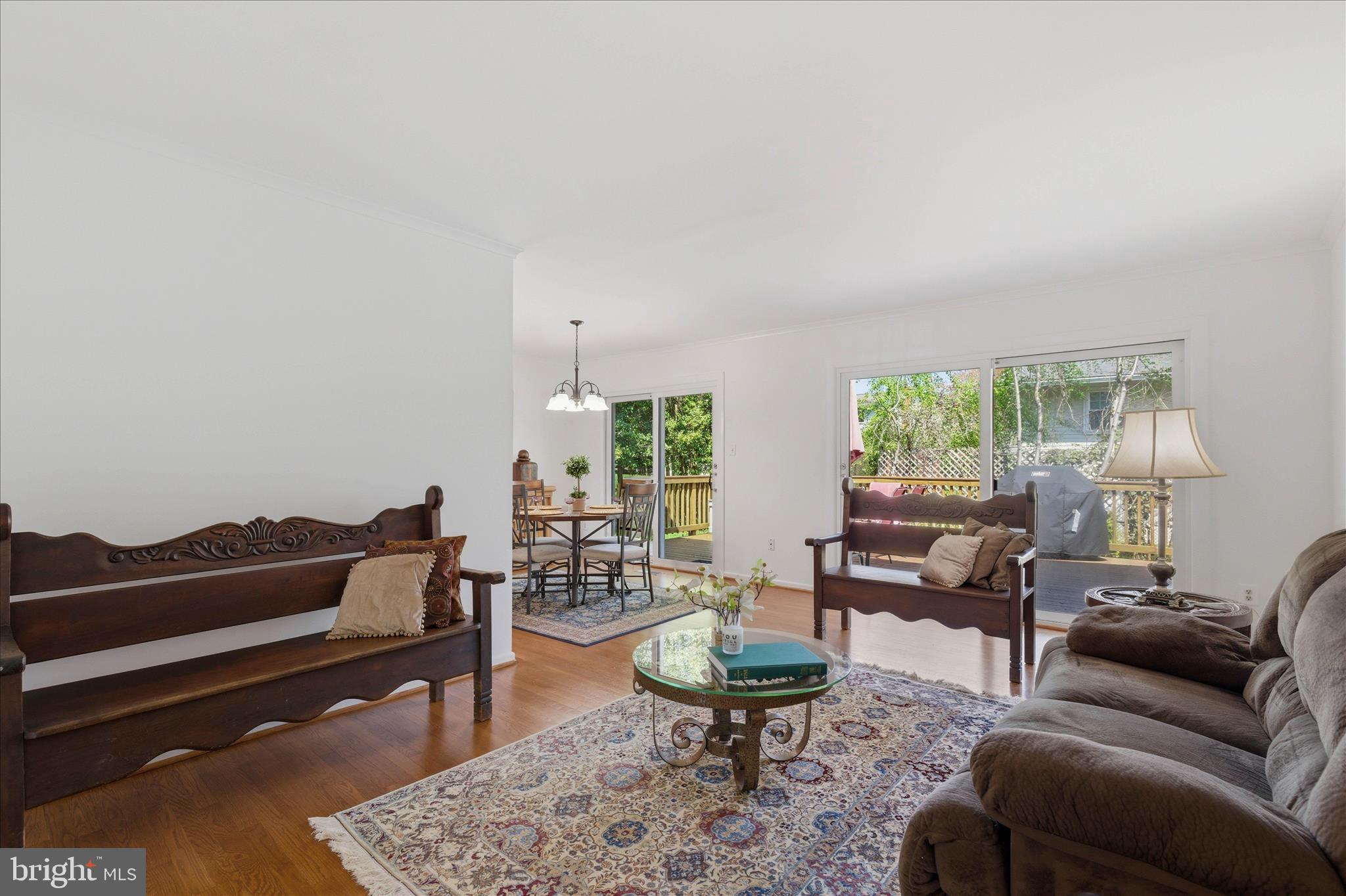 STONEWALL MANOR - Residential