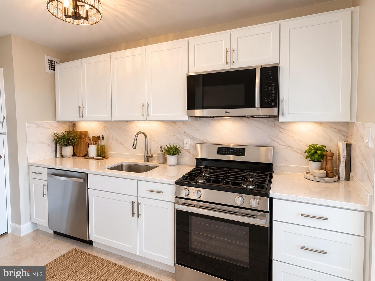 10401 GROSVENOR PLACE 817