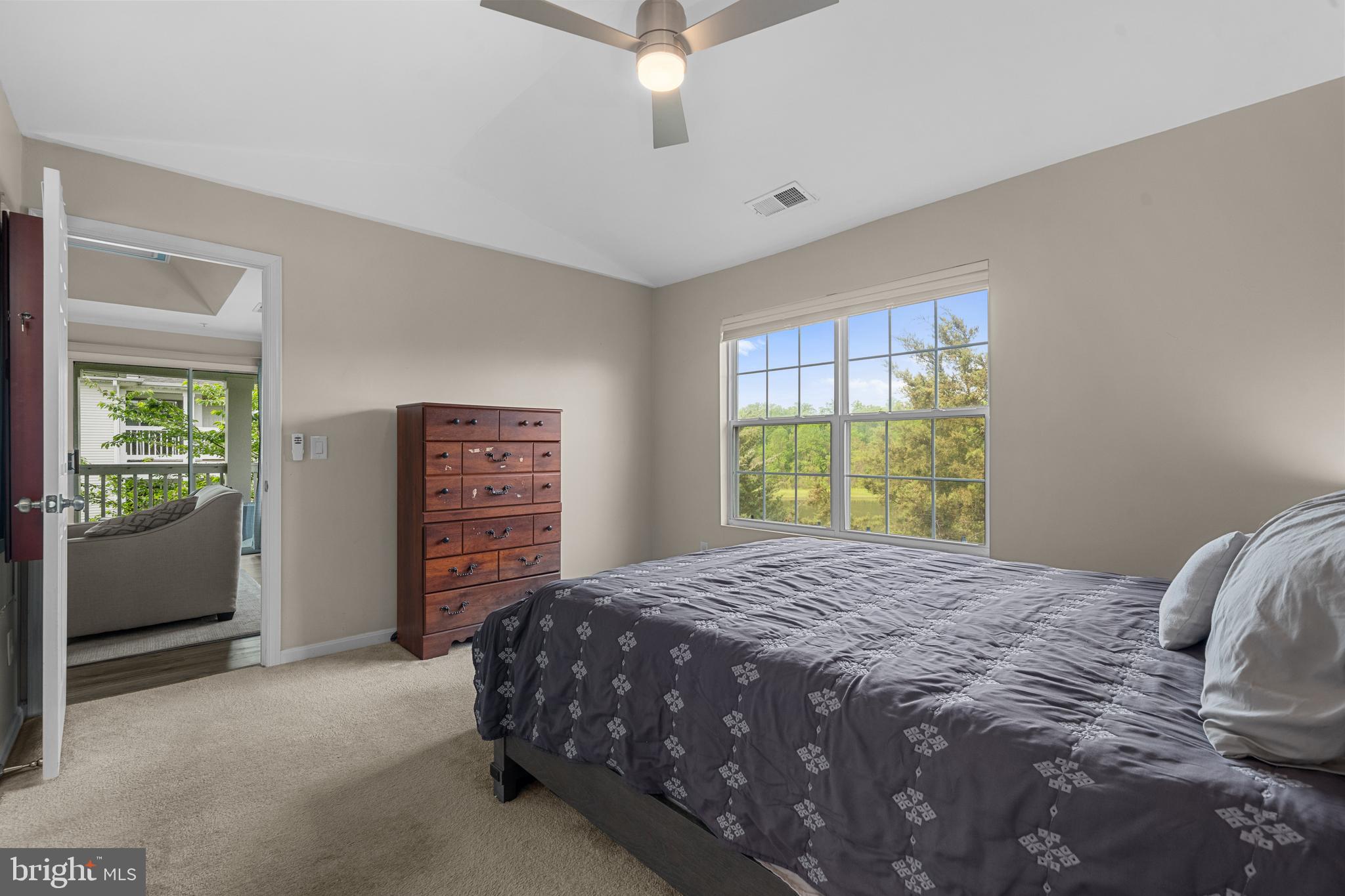 LAKESIDE - Residential