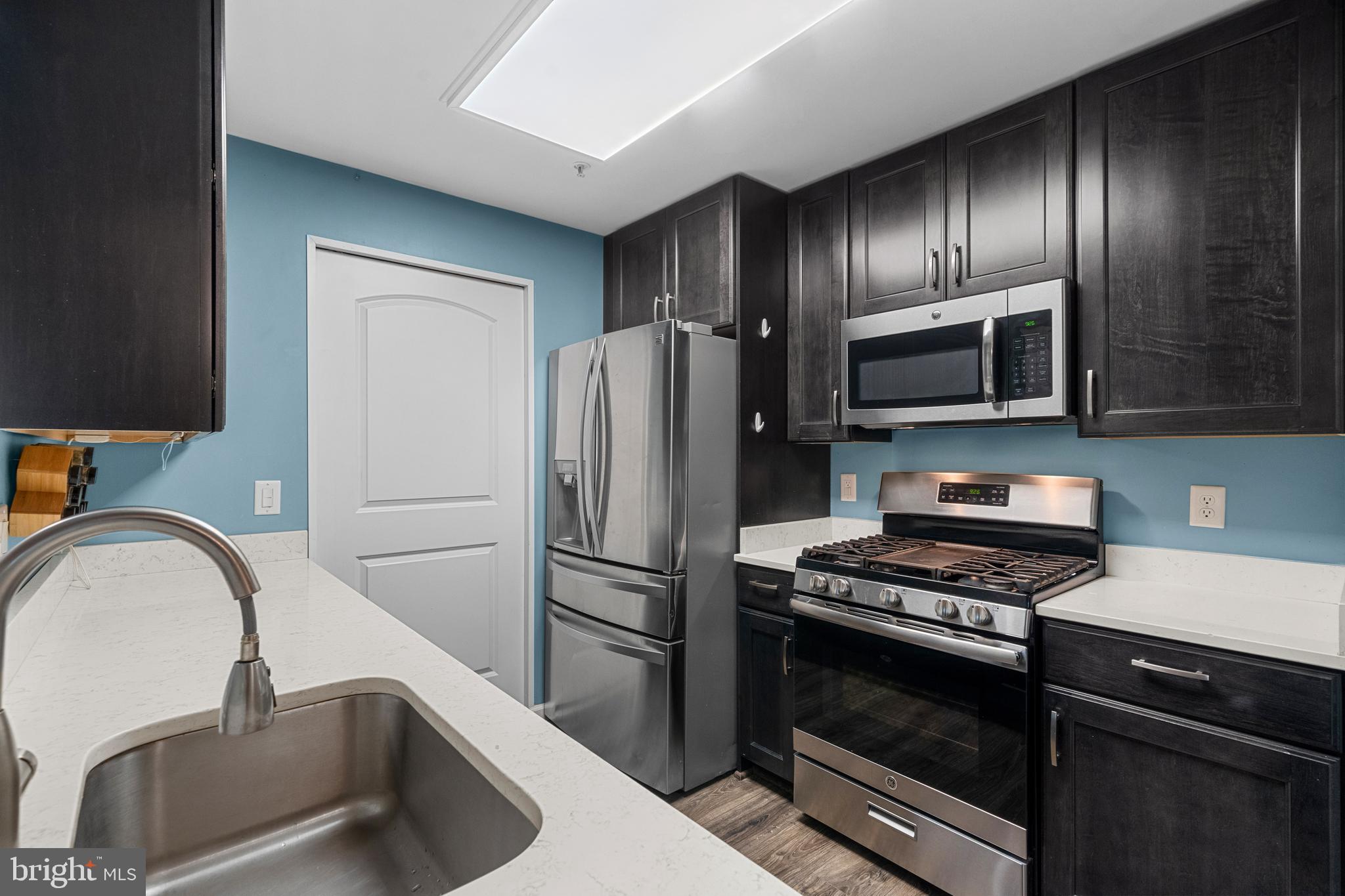 LAKESIDE - Residential