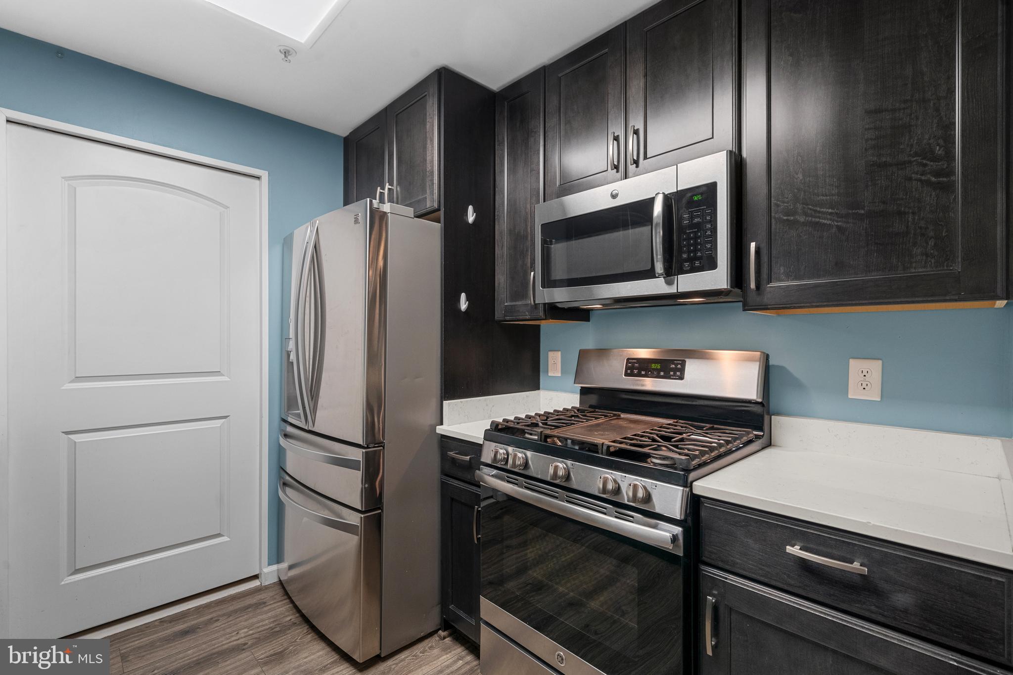 LAKESIDE - Residential