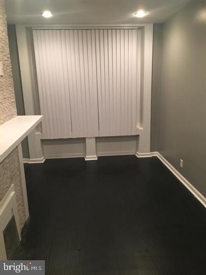 3721 N CARLISLE STREET