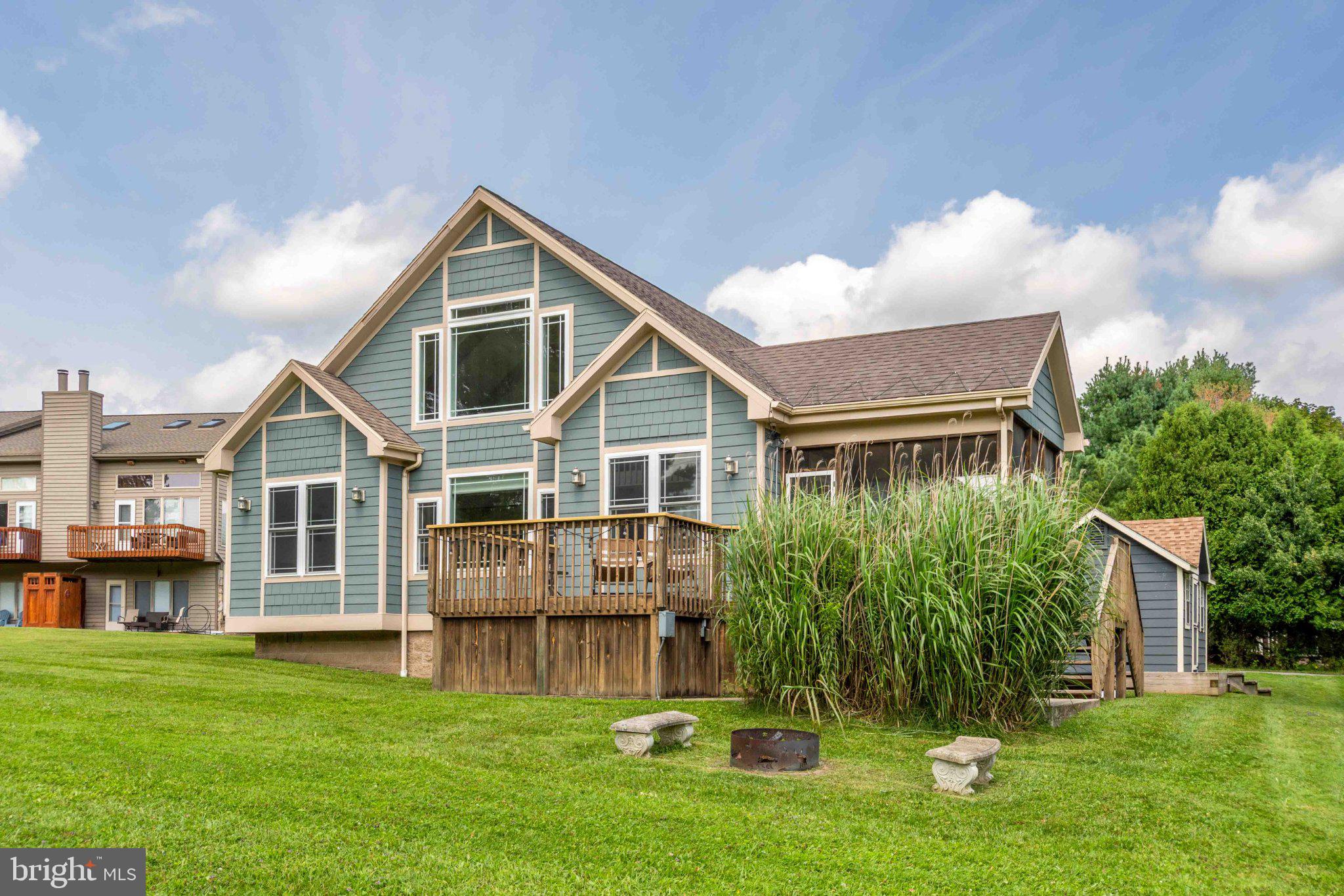 296 LAKE POINTE DRIVE