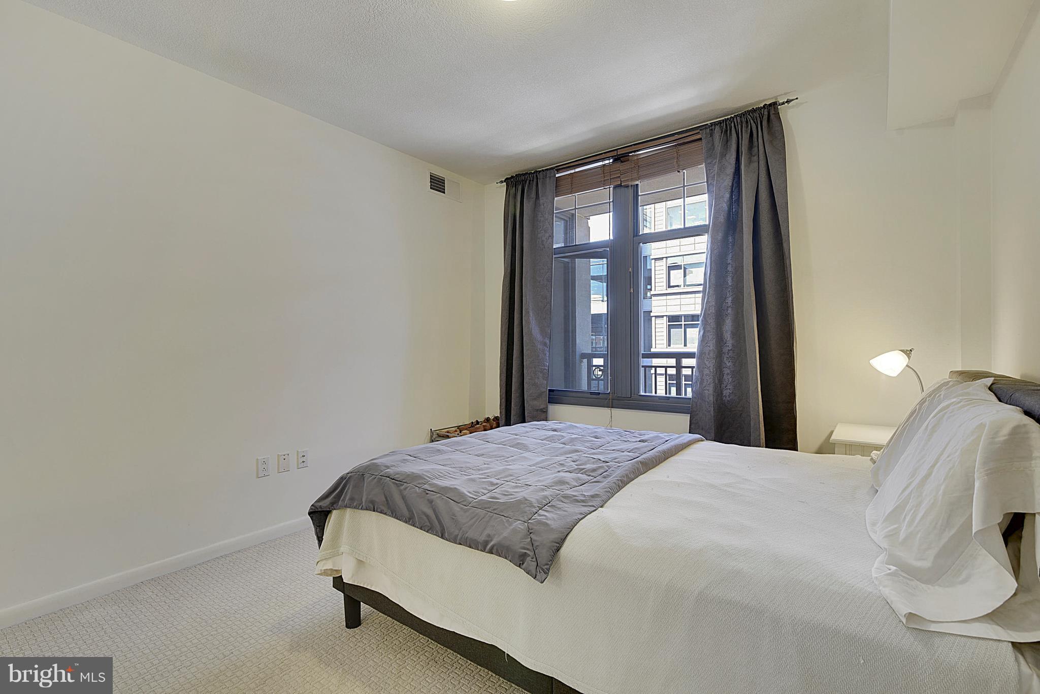 CLARENDON - Residential