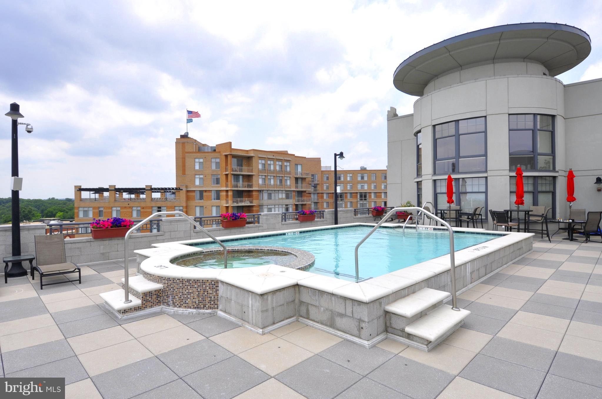 CLARENDON - Residential