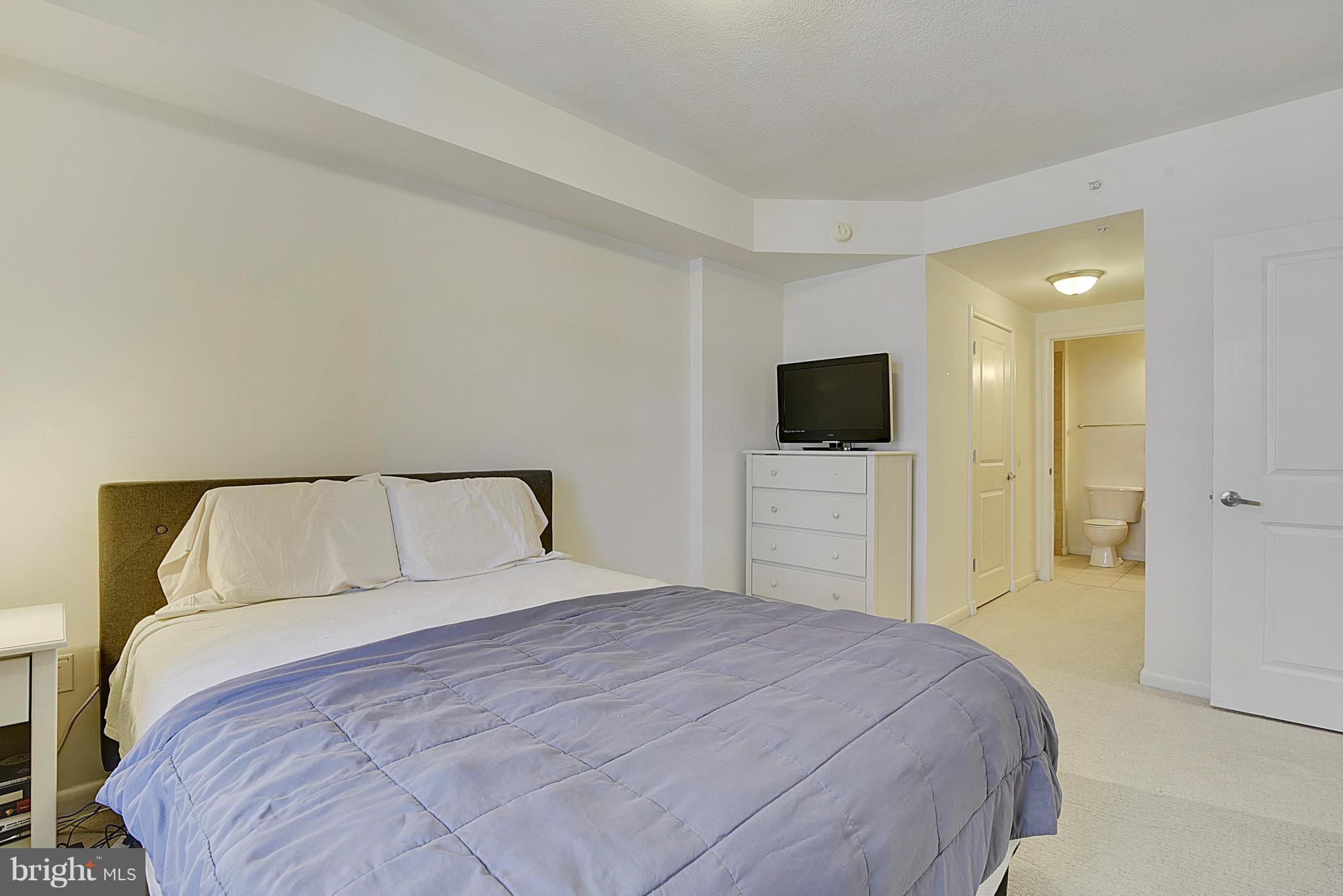 CLARENDON - Residential