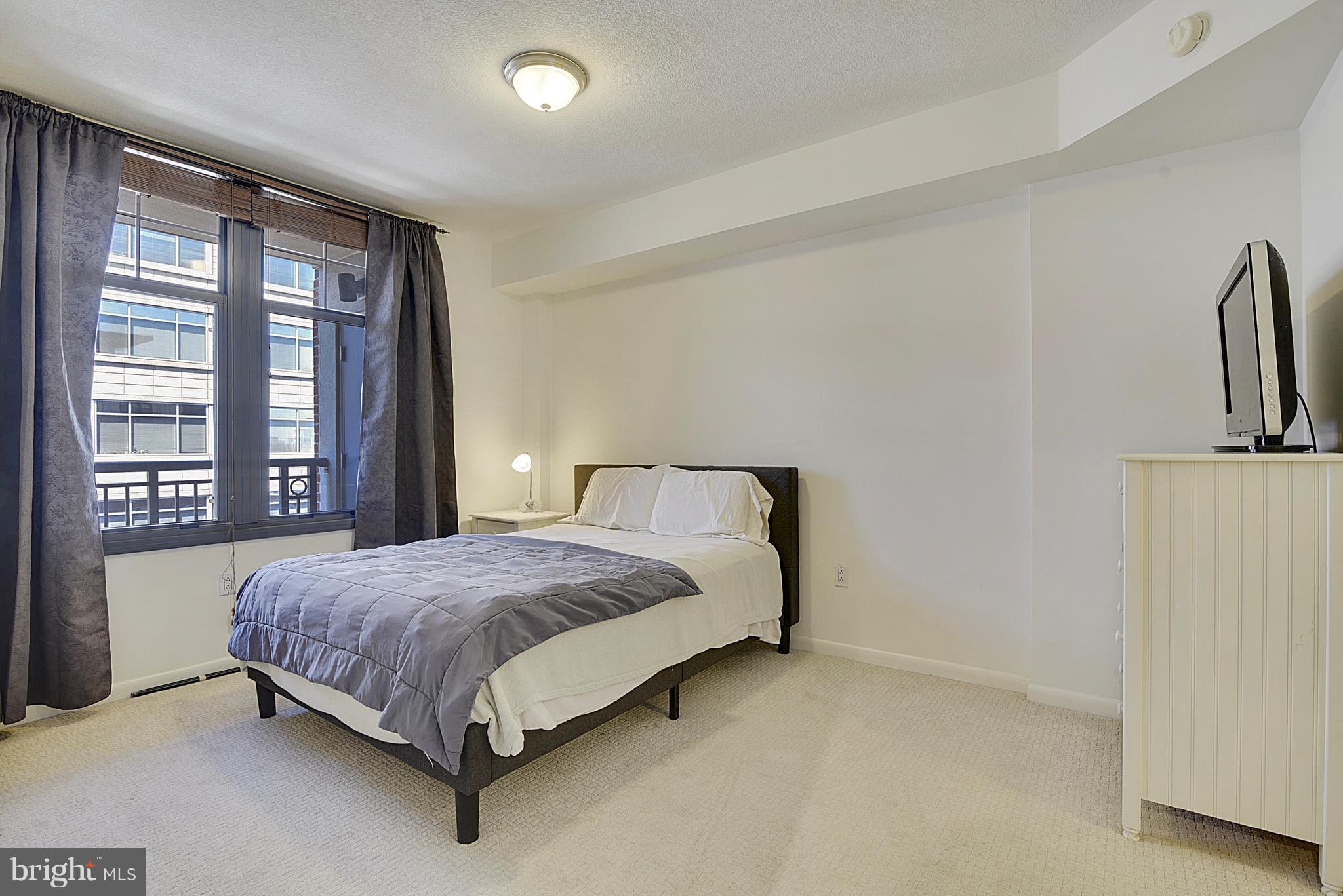 CLARENDON - Residential