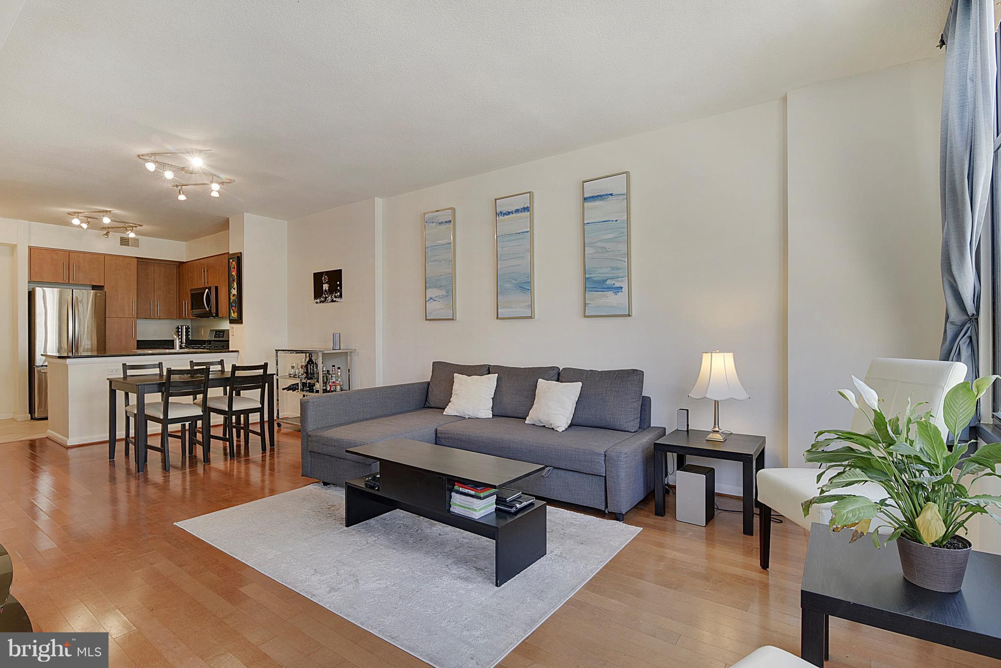 CLARENDON - Residential