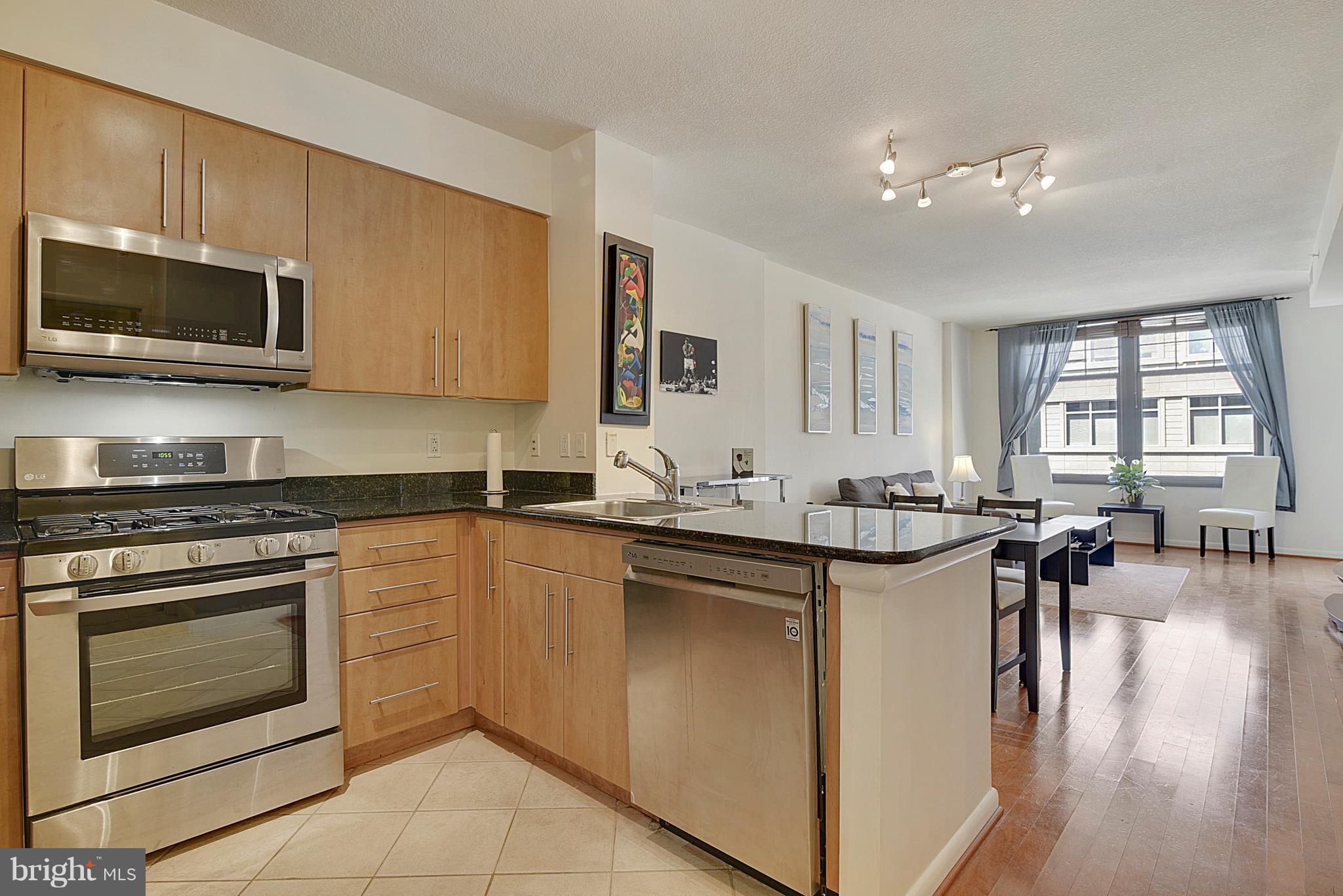 CLARENDON - Residential