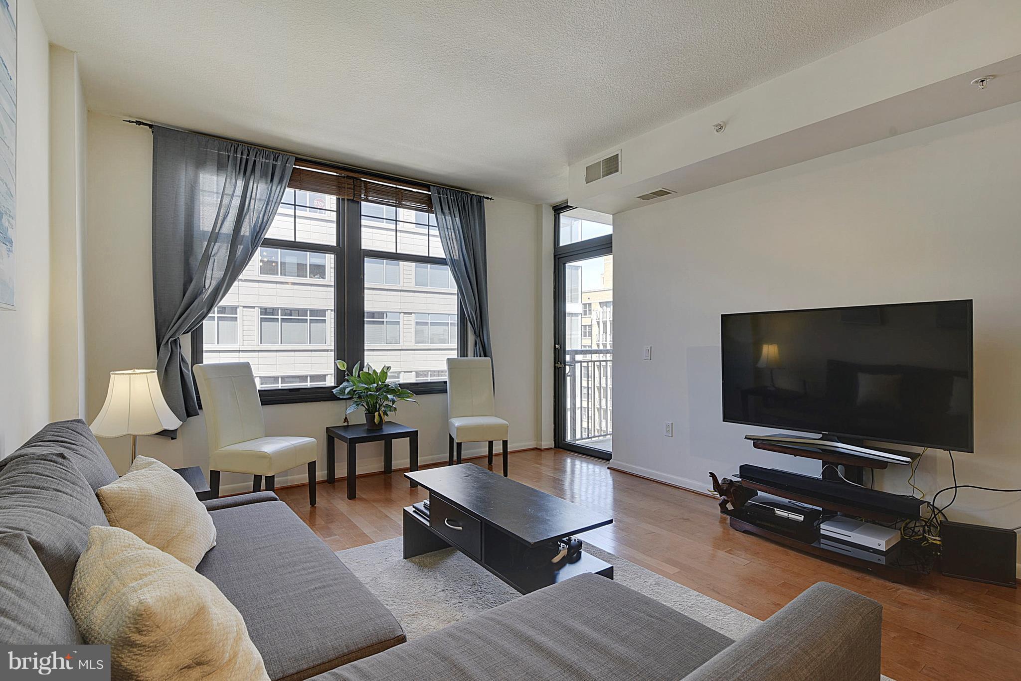 CLARENDON - Residential