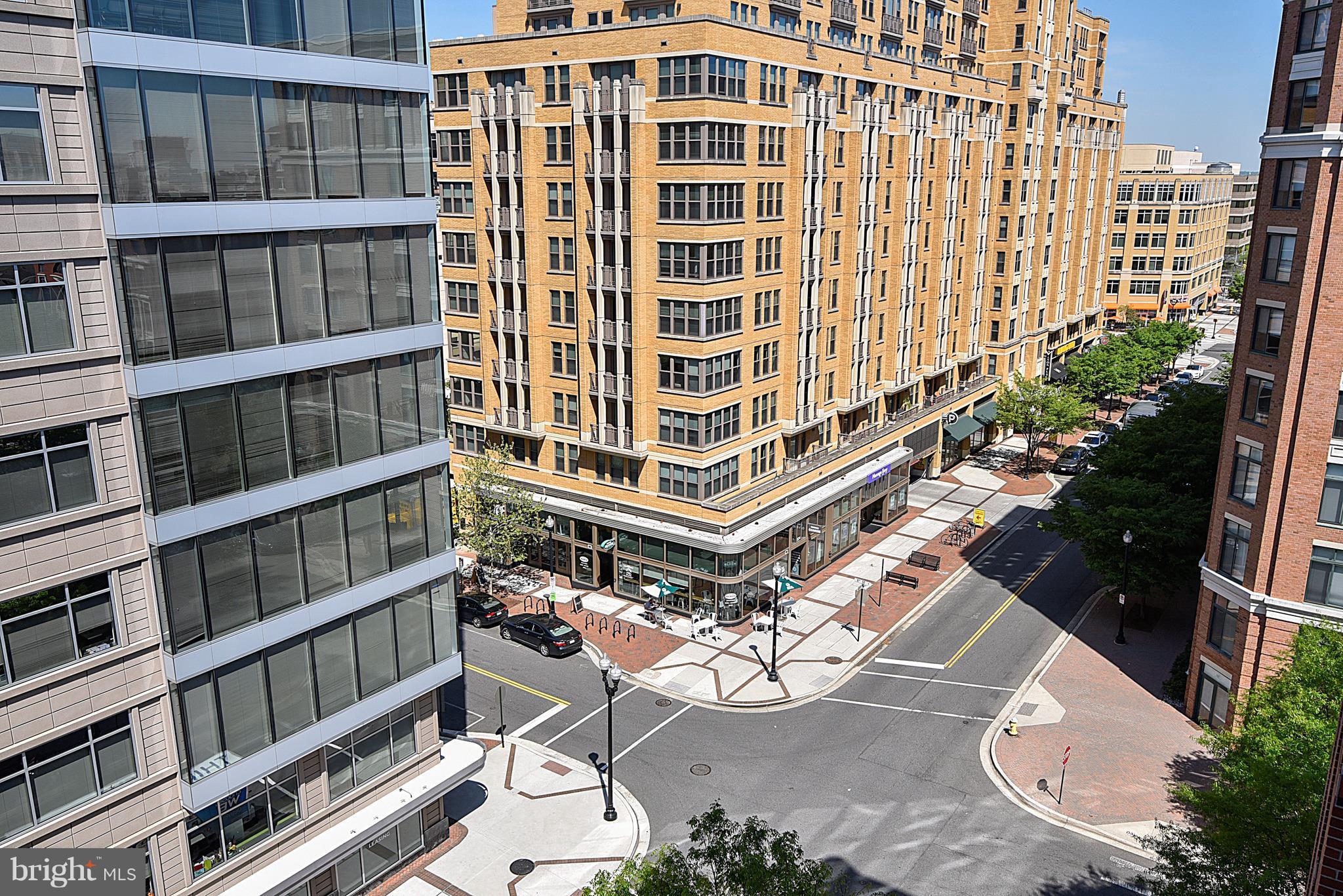 CLARENDON - Residential