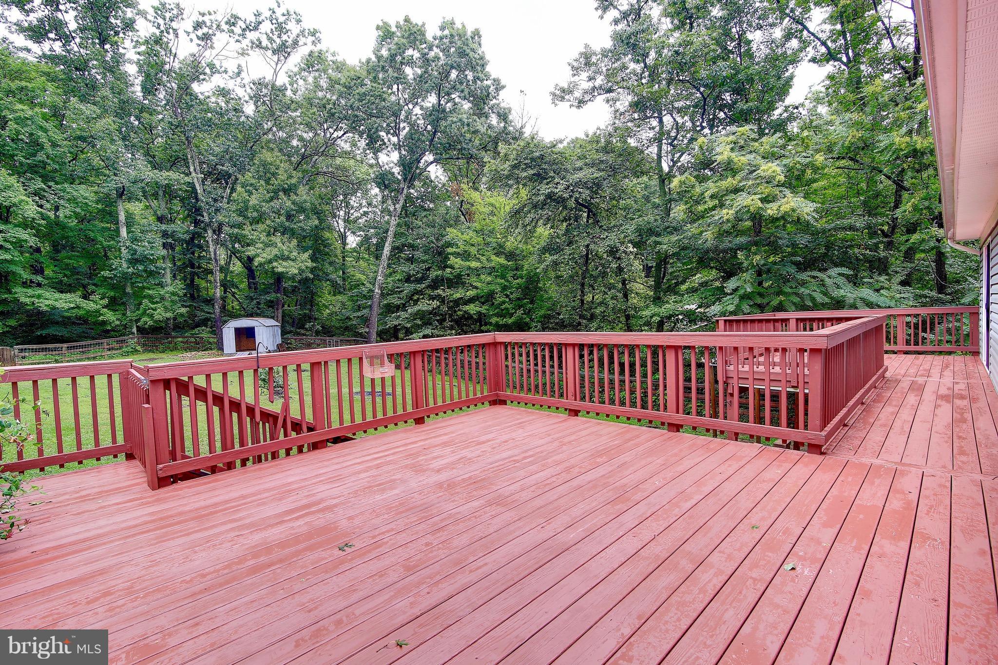 BULL RUN MOUNTAIN ESTATE - Residential