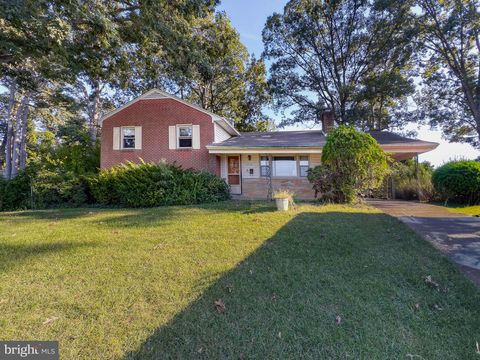 5716 TREMONT COURT ALEXANDRIA VA 22303