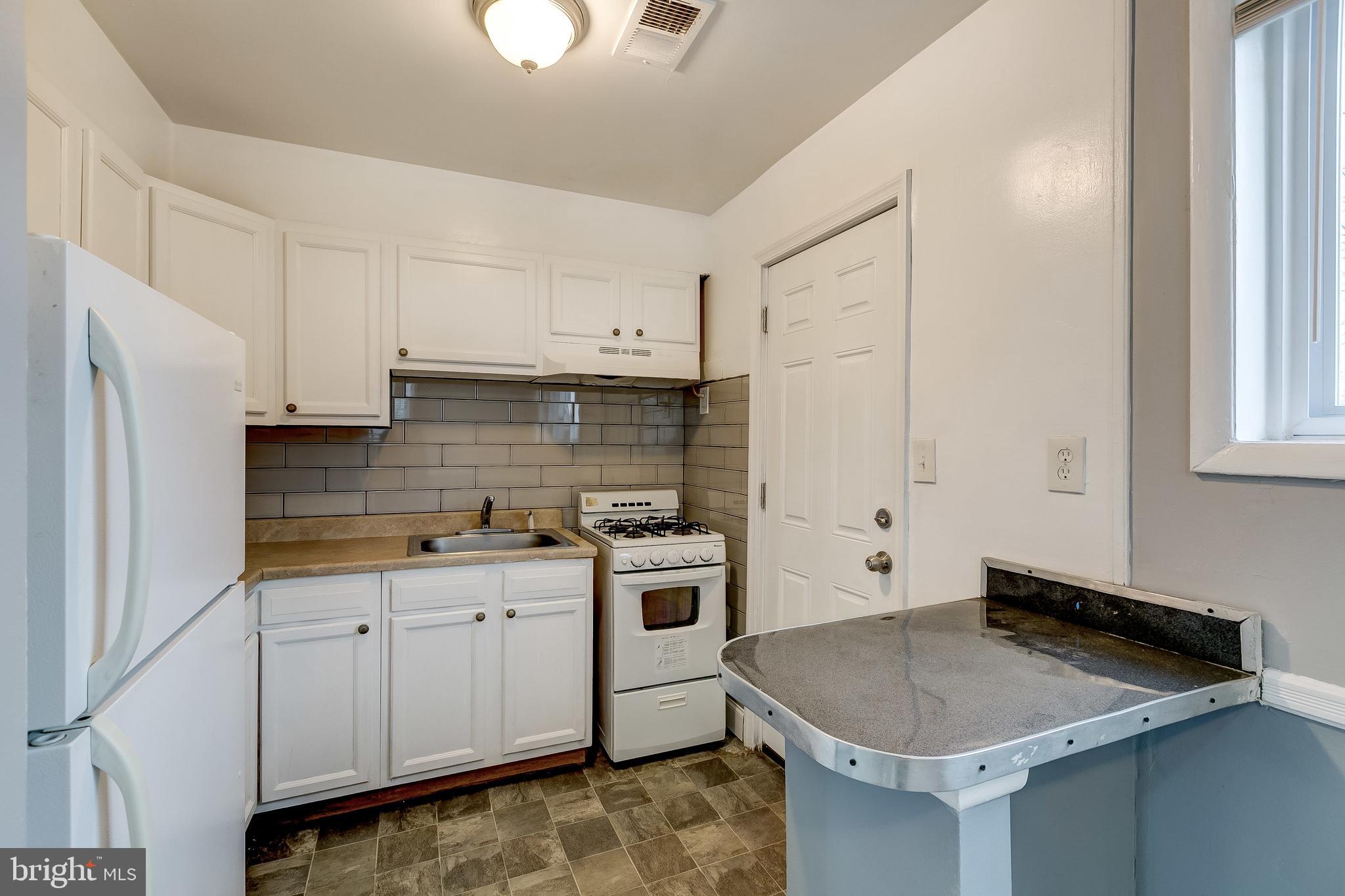 PARKVILLE - Residential Lease