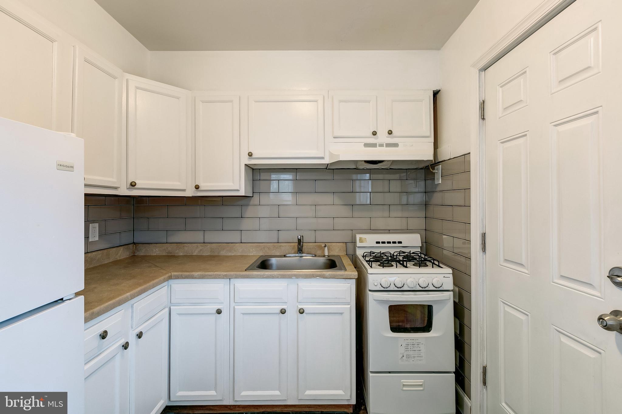 PARKVILLE - Residential Lease