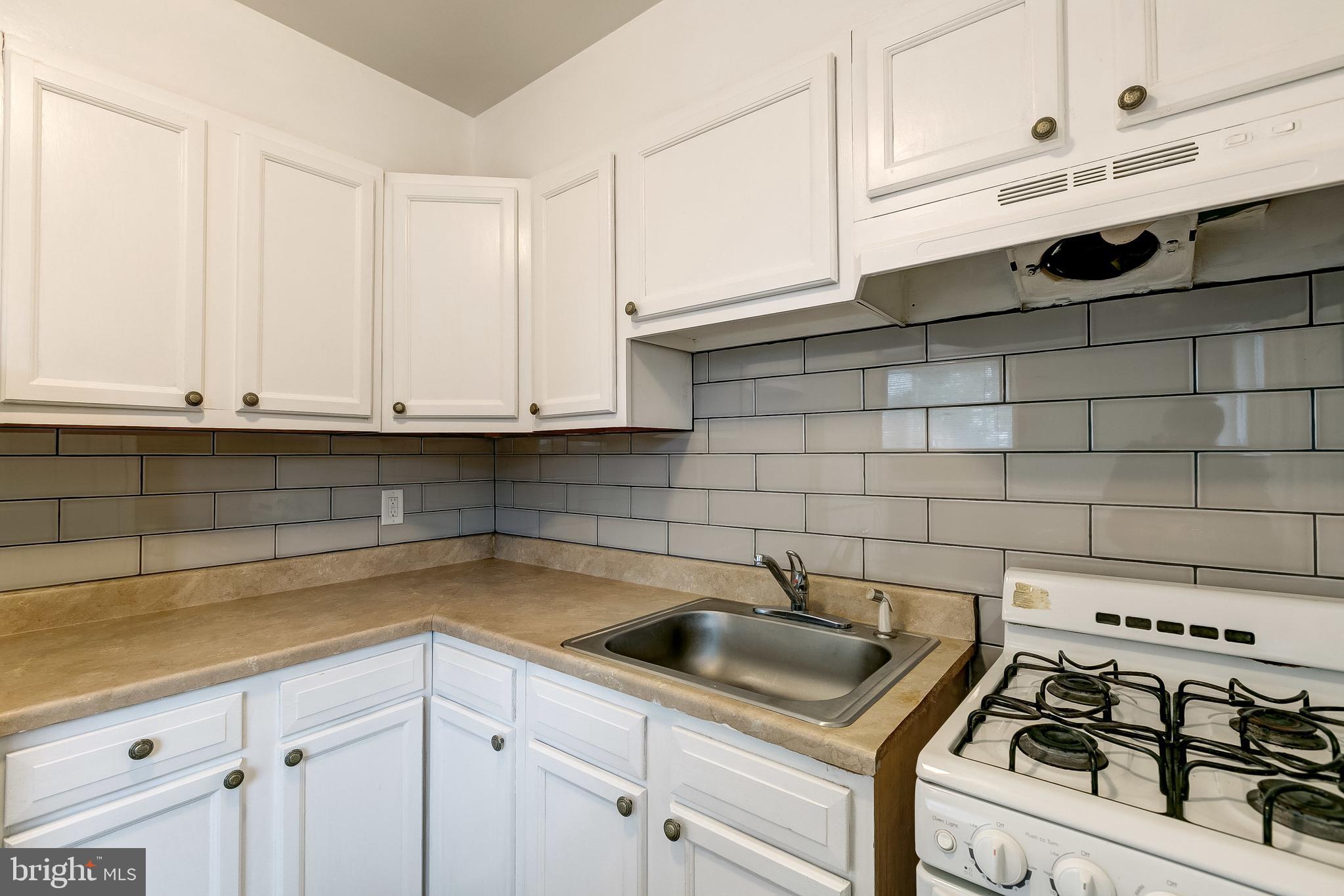 PARKVILLE - Residential Lease