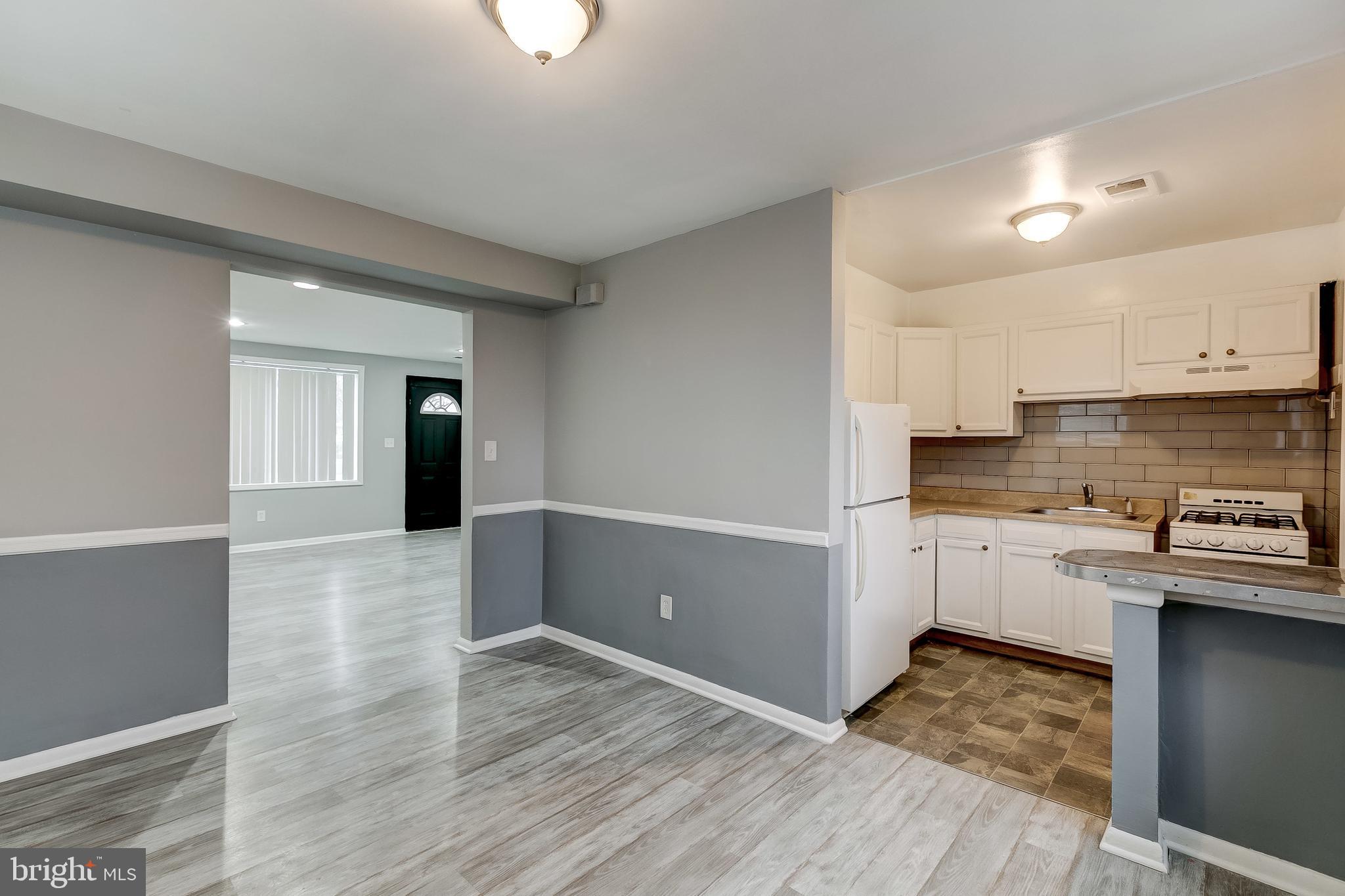 PARKVILLE - Residential Lease