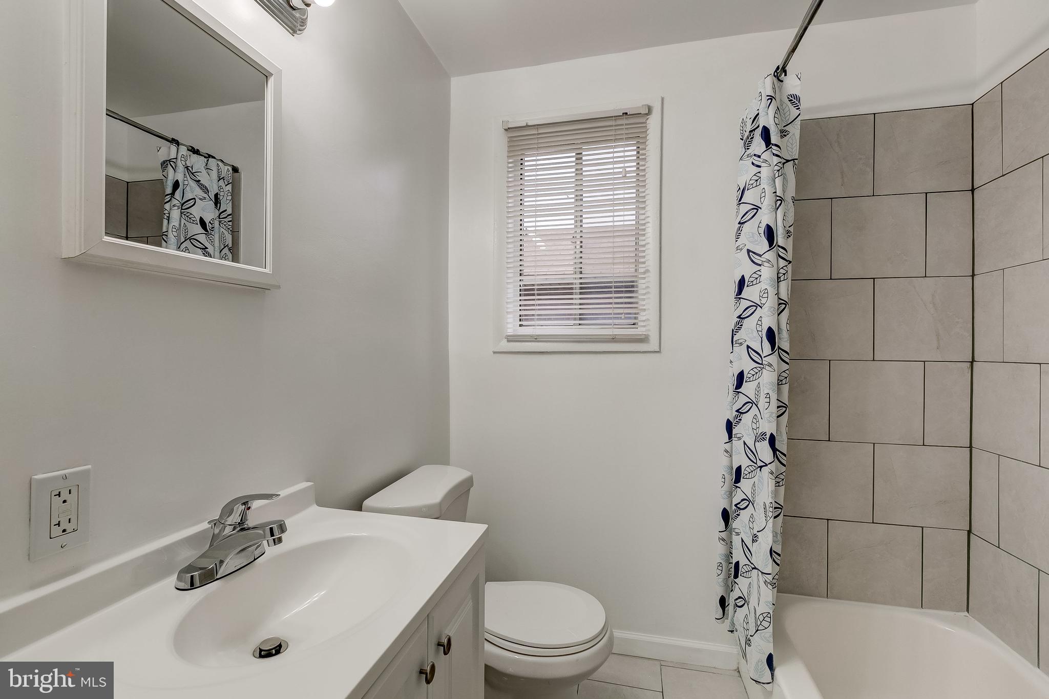 PARKVILLE - Residential Lease