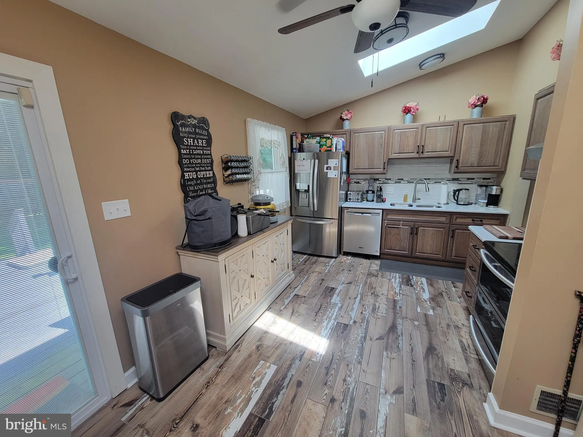 Newark, Delaware 19702, United States, 4 Bedrooms Bedrooms, ,2 BathroomsBathrooms,Residential,Coming Soon,170547