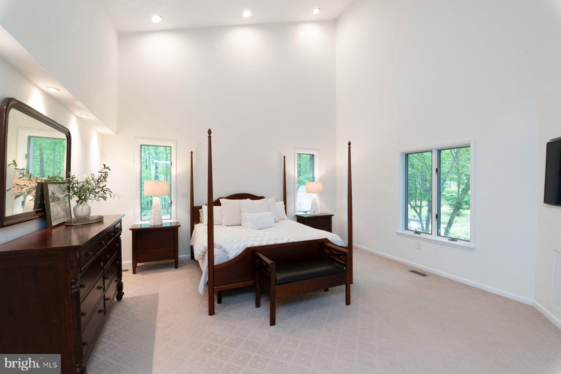 FALLS ROAD CORRIDOR - Residential