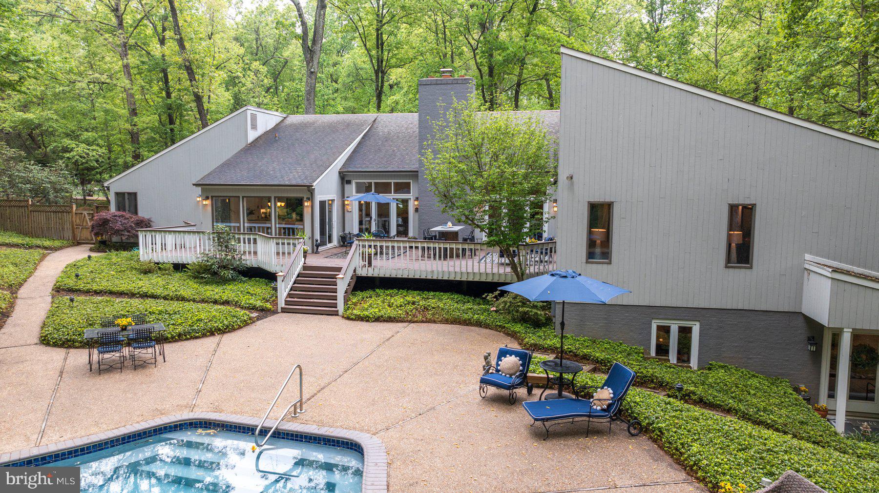 FALLS ROAD CORRIDOR - Residential