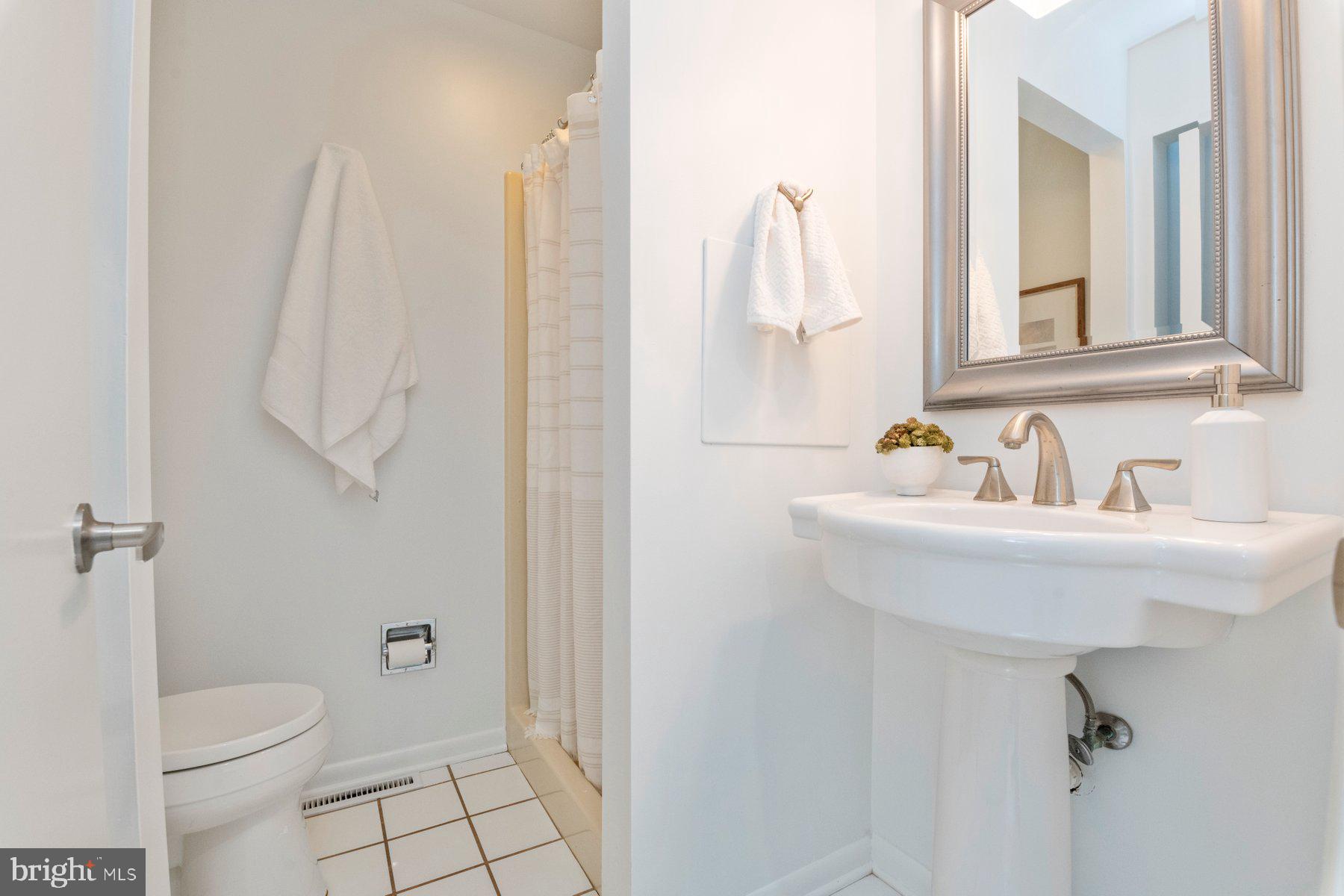 FALLS ROAD CORRIDOR - Residential