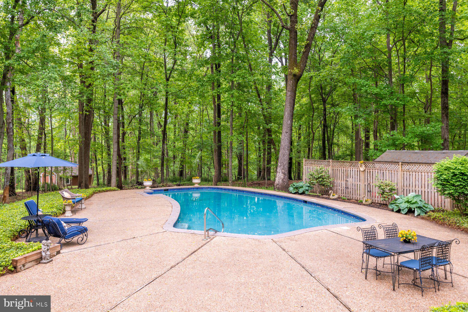 FALLS ROAD CORRIDOR - Residential