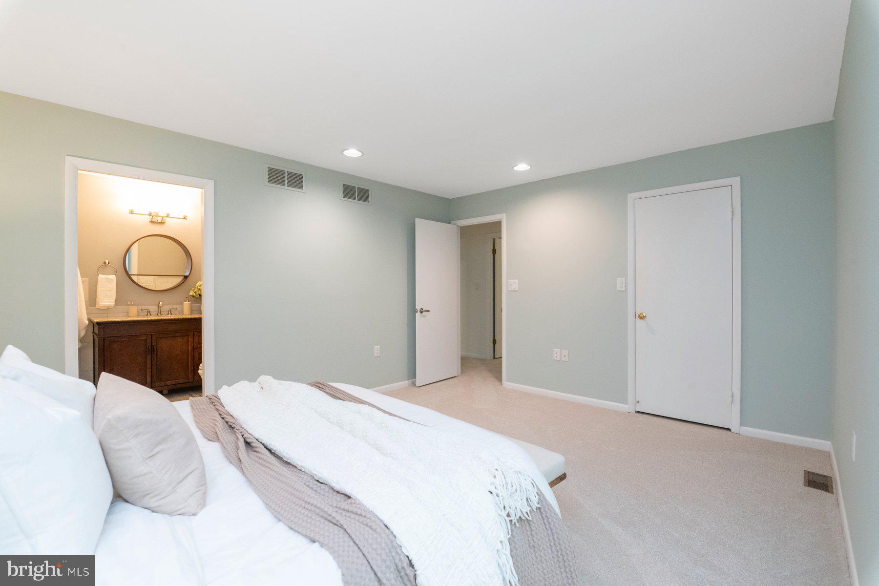 FALLS ROAD CORRIDOR - Residential