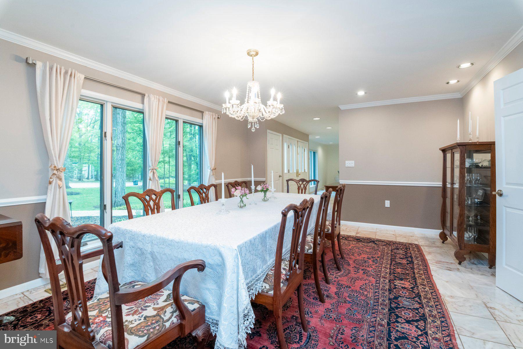 FALLS ROAD CORRIDOR - Residential