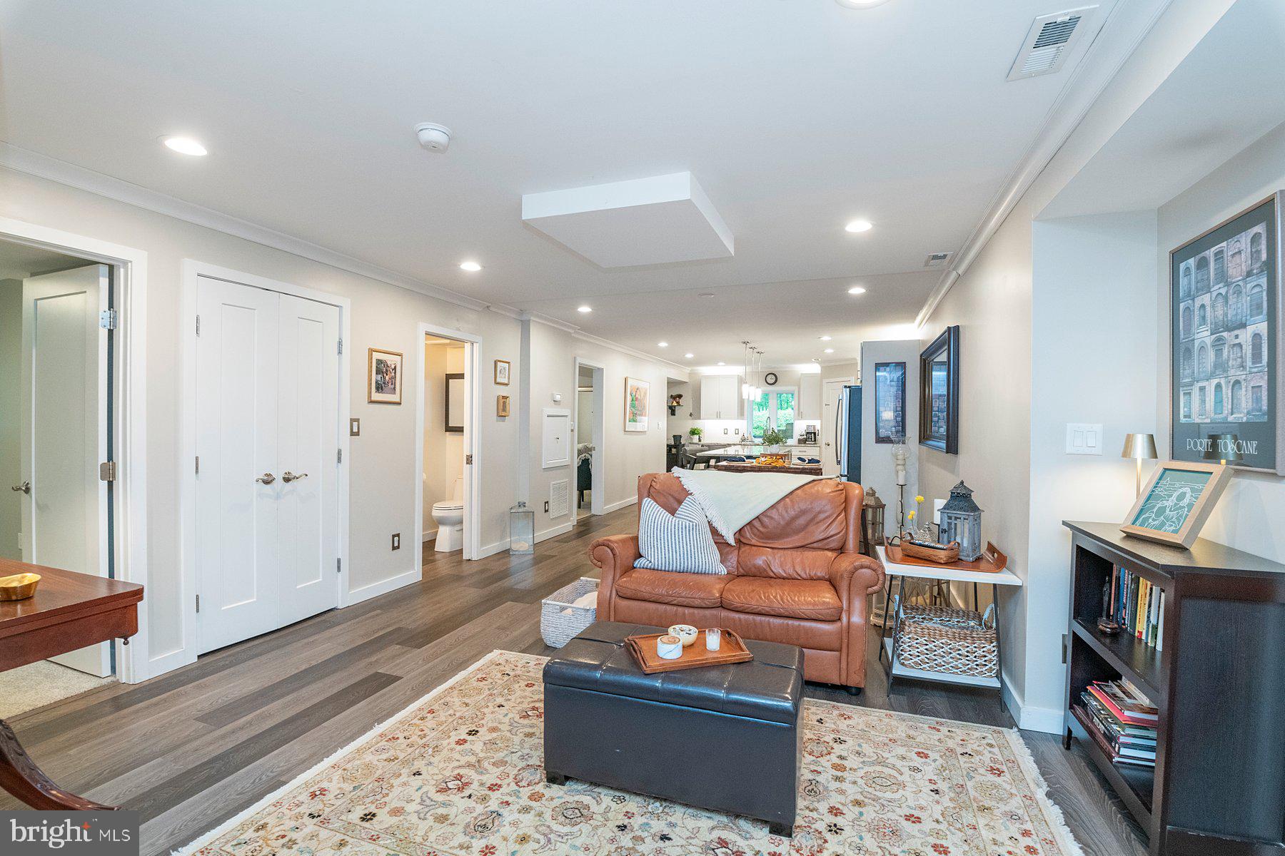 FALLS ROAD CORRIDOR - Residential