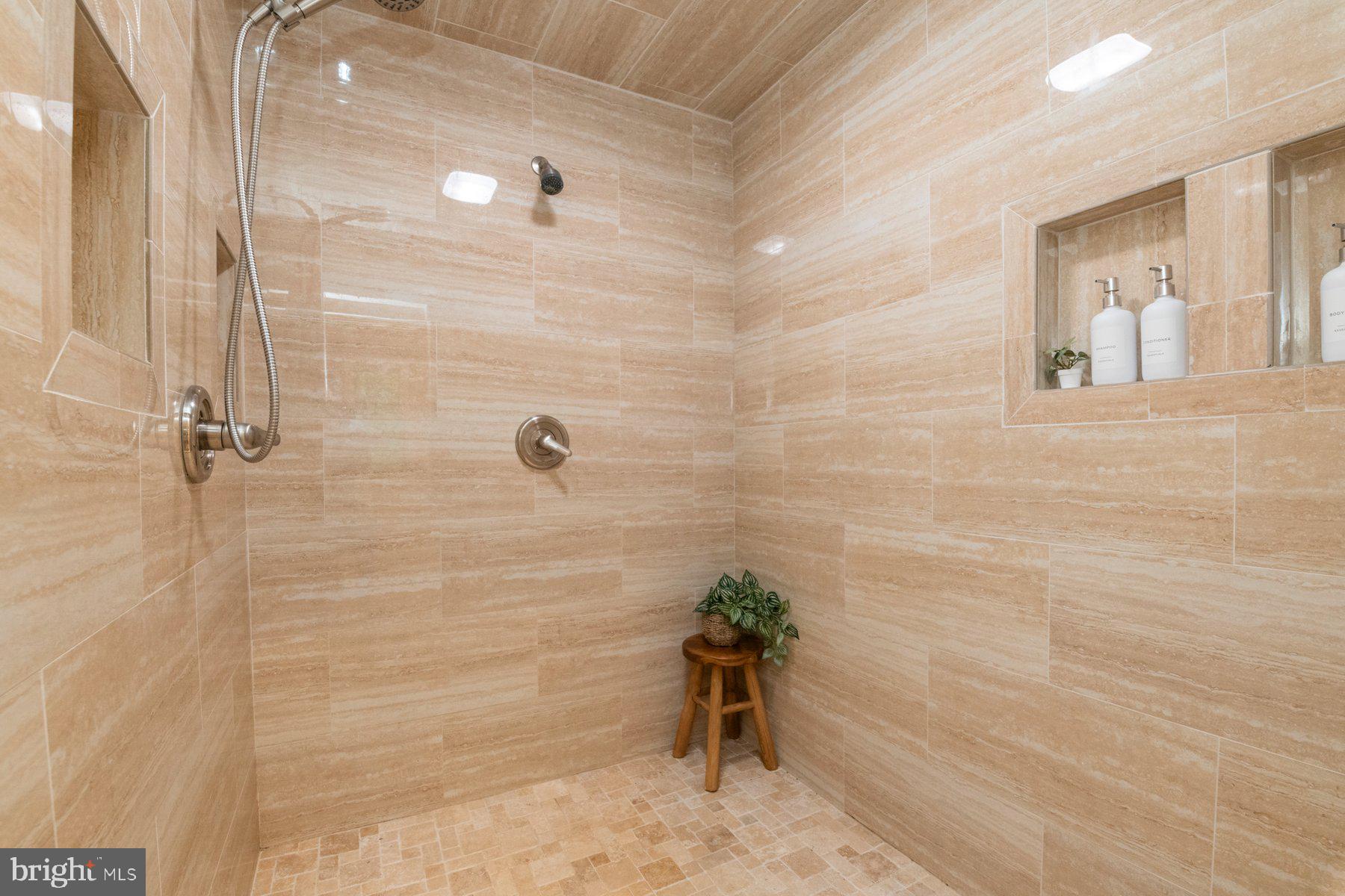 FALLS ROAD CORRIDOR - Residential