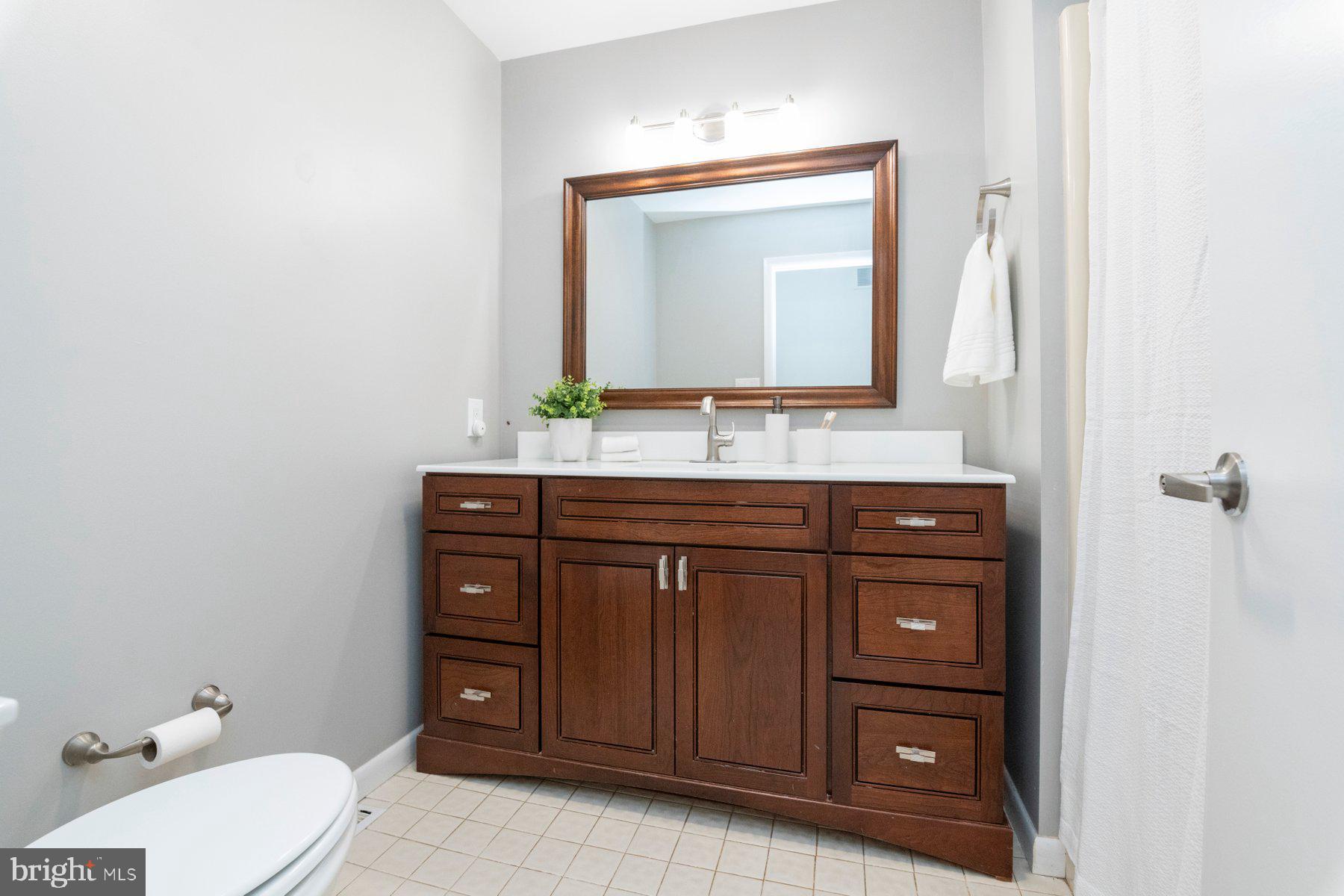 FALLS ROAD CORRIDOR - Residential