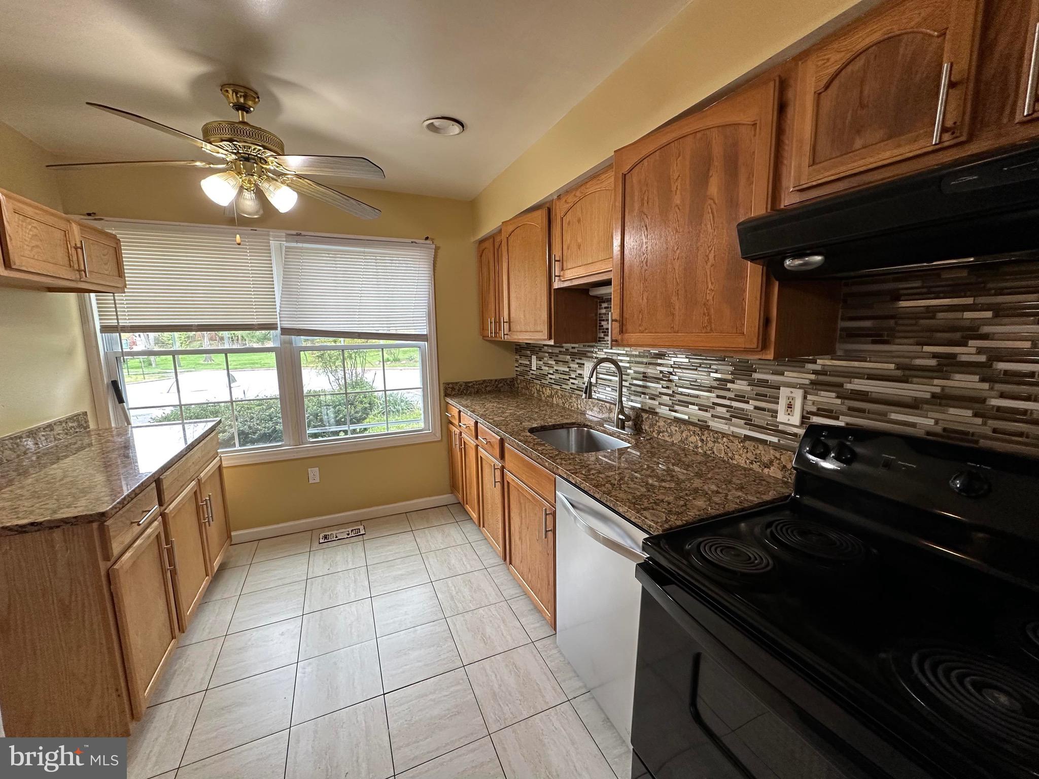 VILLAGE OF LONG REACH - Residential Lease