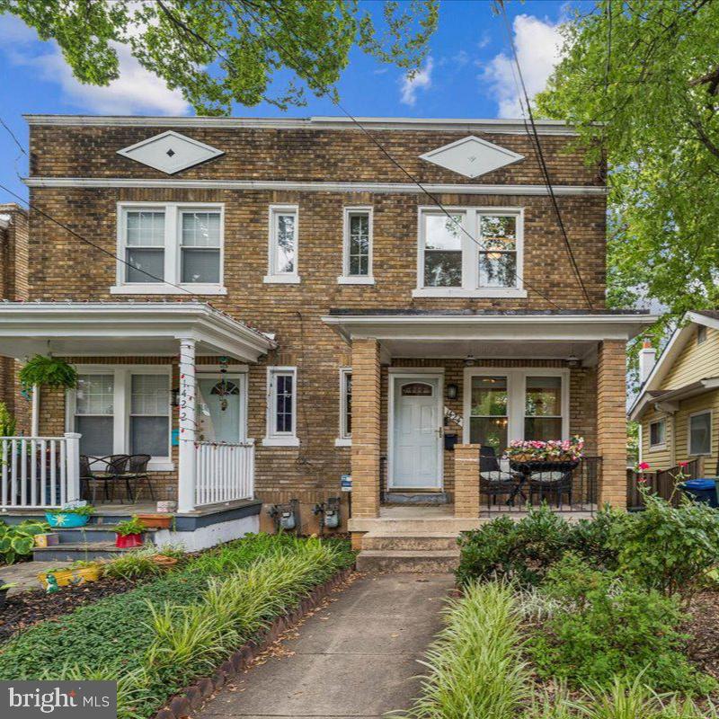 1424 KEARNY STREET NE
